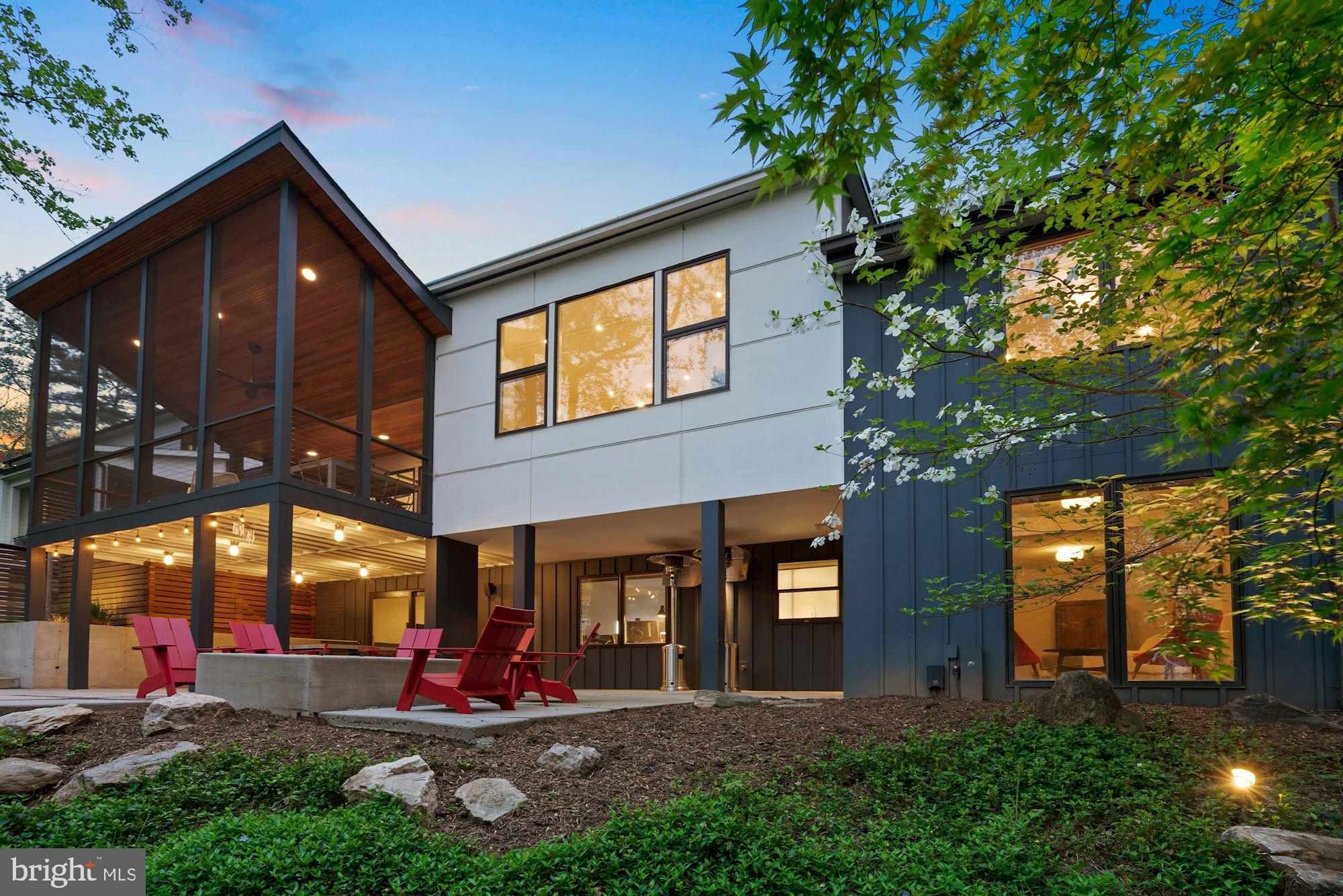 WILLIAMSBURG VILLAGE - Residential