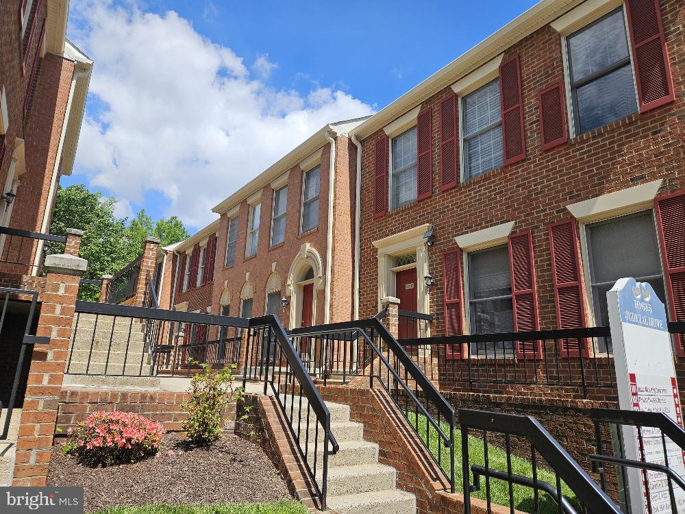 GREAT LOCATION & LOVELY OFFICE in Judicial Court Office Condominium!  Across the street from FFX Courthouse, courtyard/main level unit overlooking Judicial Drive w/great windowline and lovely interior.  Efficient layout with: waiting area, reception/admin area, 3 private offices, conference room, kitchen/breakroom, powder room & Full BA (1.5 BA's total), and storage closets.  Perfect for law office, title co, CPA, therapist, and most professional office uses.   Unit has elegant finishes and most of the furniture is available to convey with the sale of the unit.  Plenty fcfs parking & uniform exterior signage allowed.  Owner currently occupies the unit and will vacate prior to settlement.  There are two individual attorneys currently leasing an office in the unit; both would like to continue leasing from the new owner; otherwise, will vacate with prior notice.  Sentrilock lockbox on railing outside unit entry door.  Please call agent prior to showing.