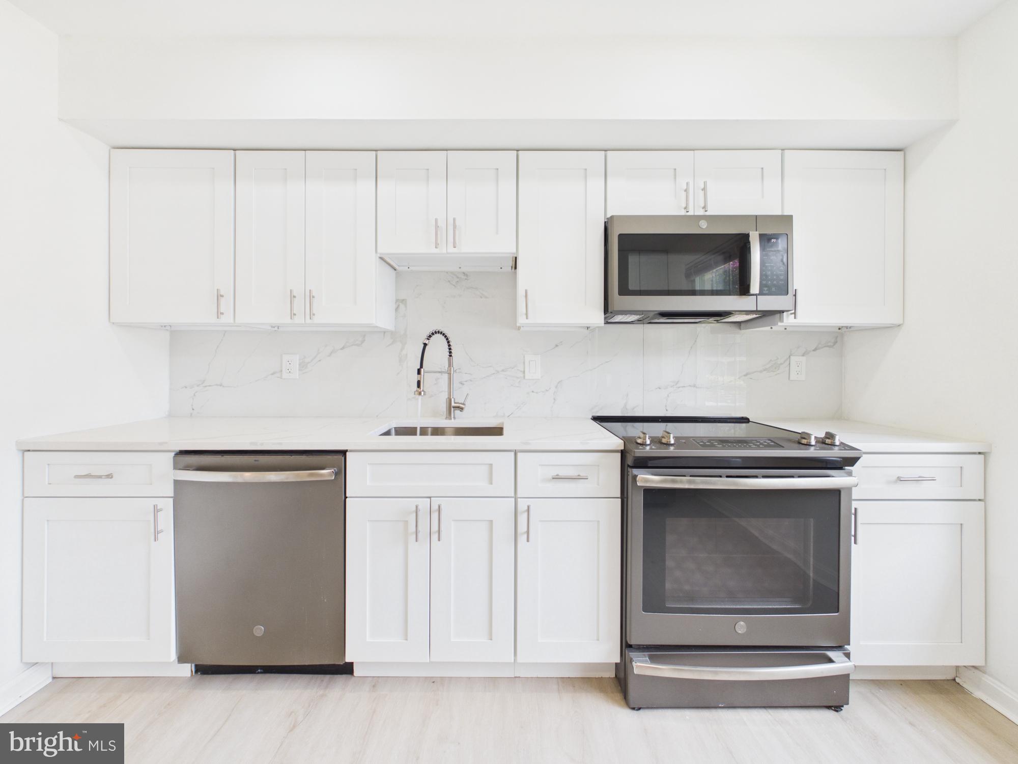 REGENT SQUARE - Residential