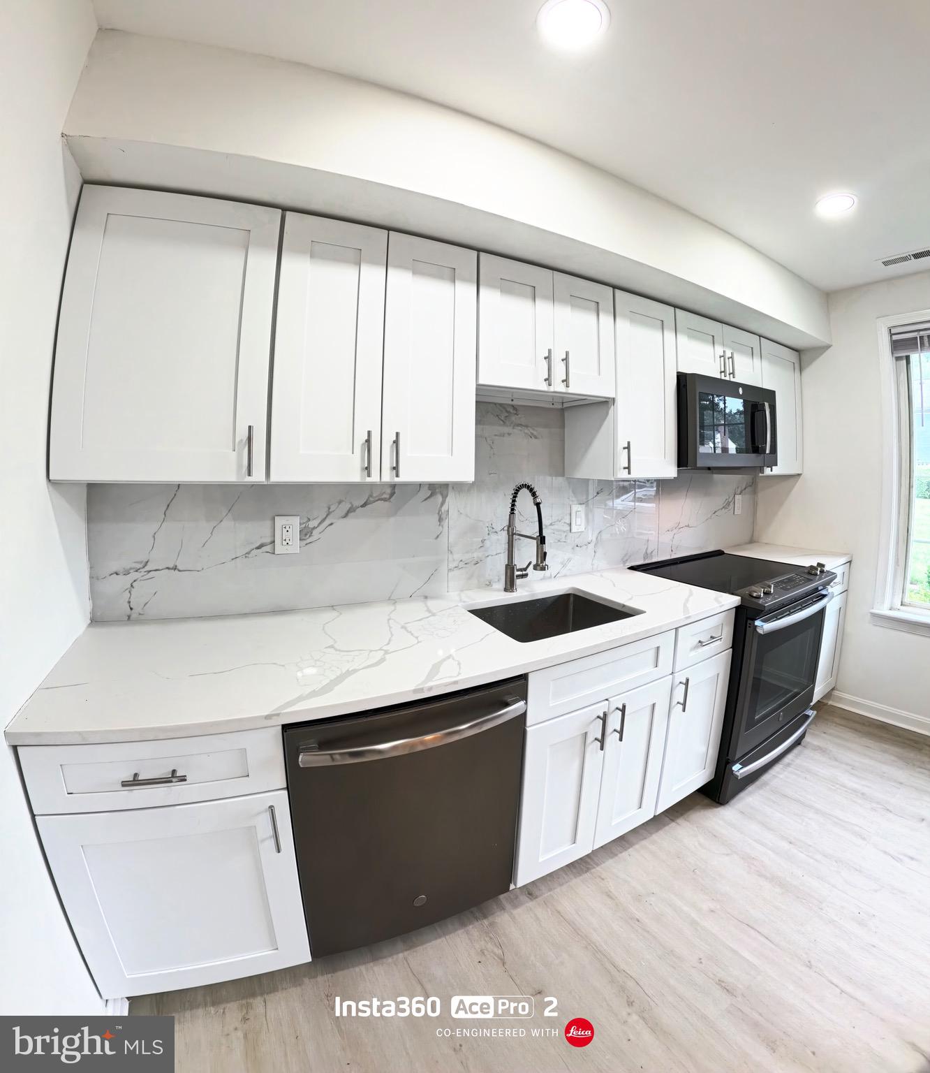 REGENT SQUARE - Residential