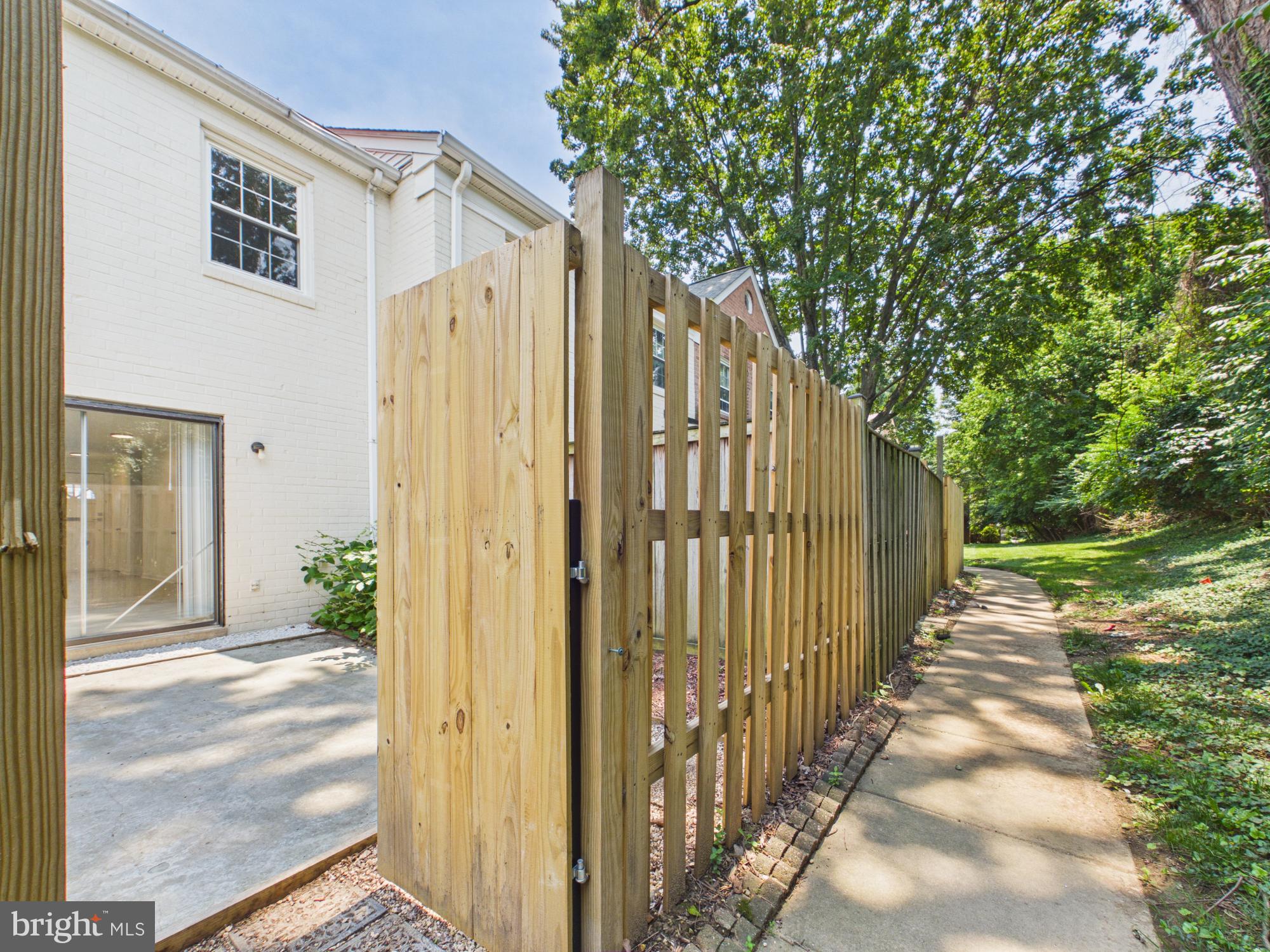 REGENT SQUARE - Residential