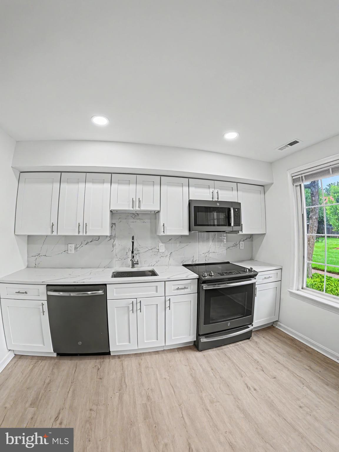 REGENT SQUARE - Residential
