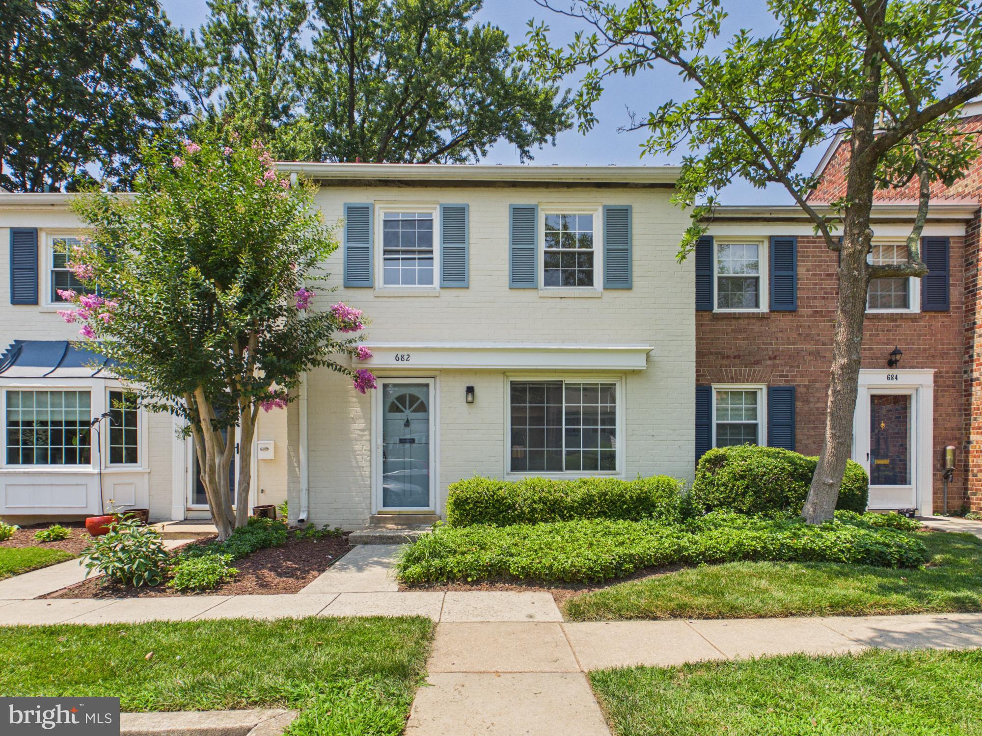 REGENT SQUARE - Residential