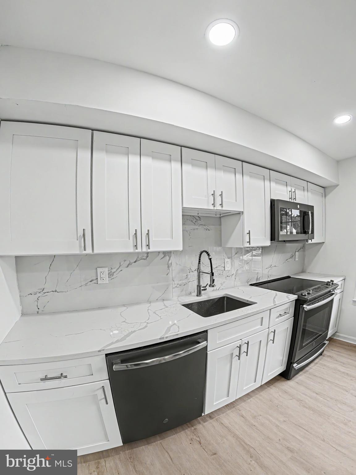 REGENT SQUARE - Residential
