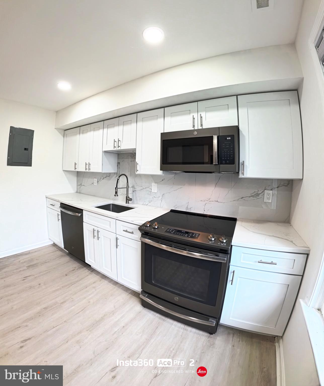 REGENT SQUARE - Residential