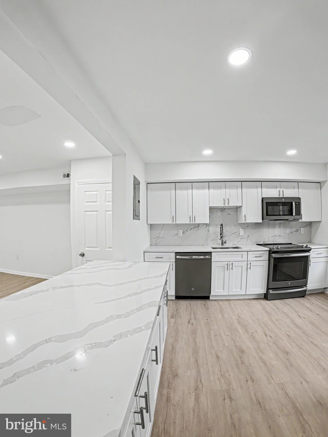 REGENT SQUARE - Residential
