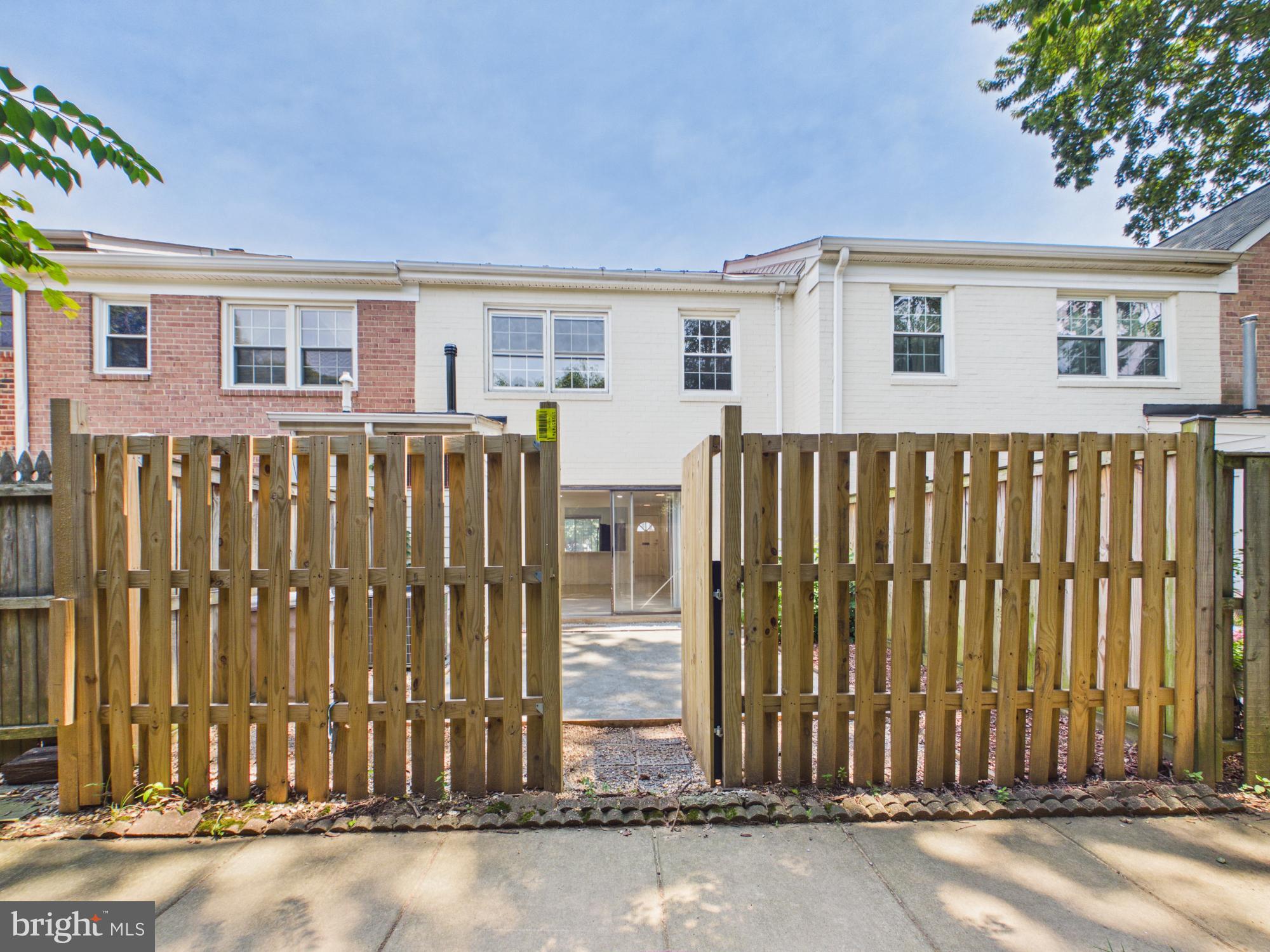 REGENT SQUARE - Residential