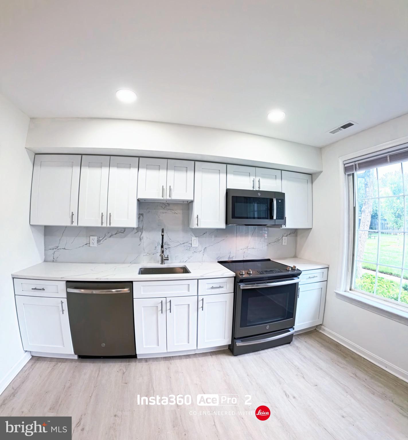 REGENT SQUARE - Residential