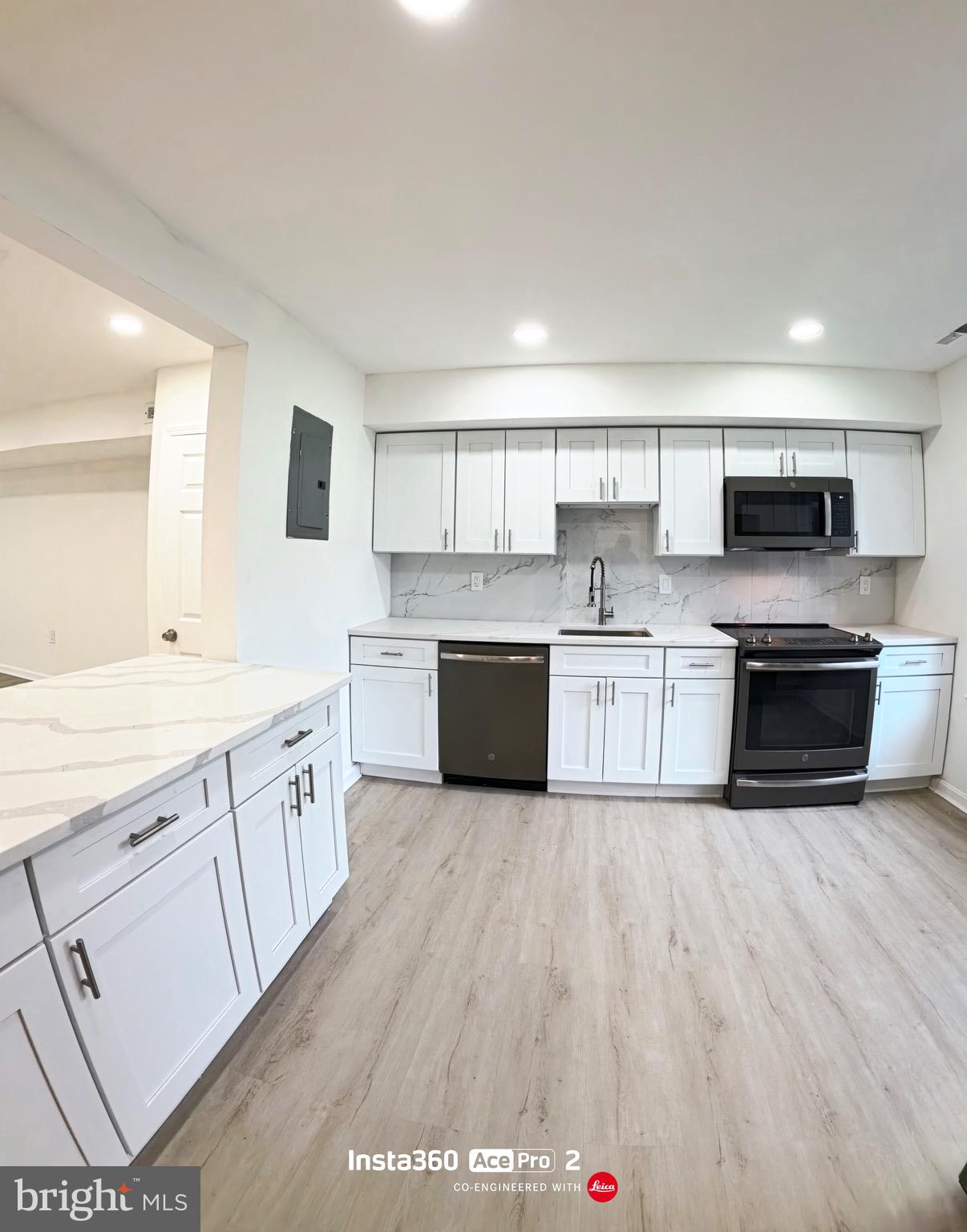 REGENT SQUARE - Residential