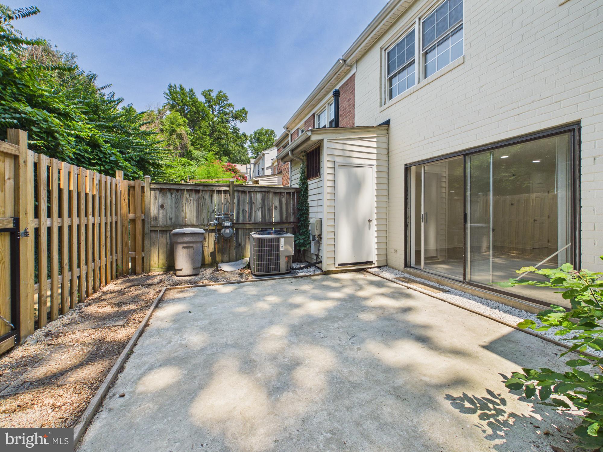 REGENT SQUARE - Residential