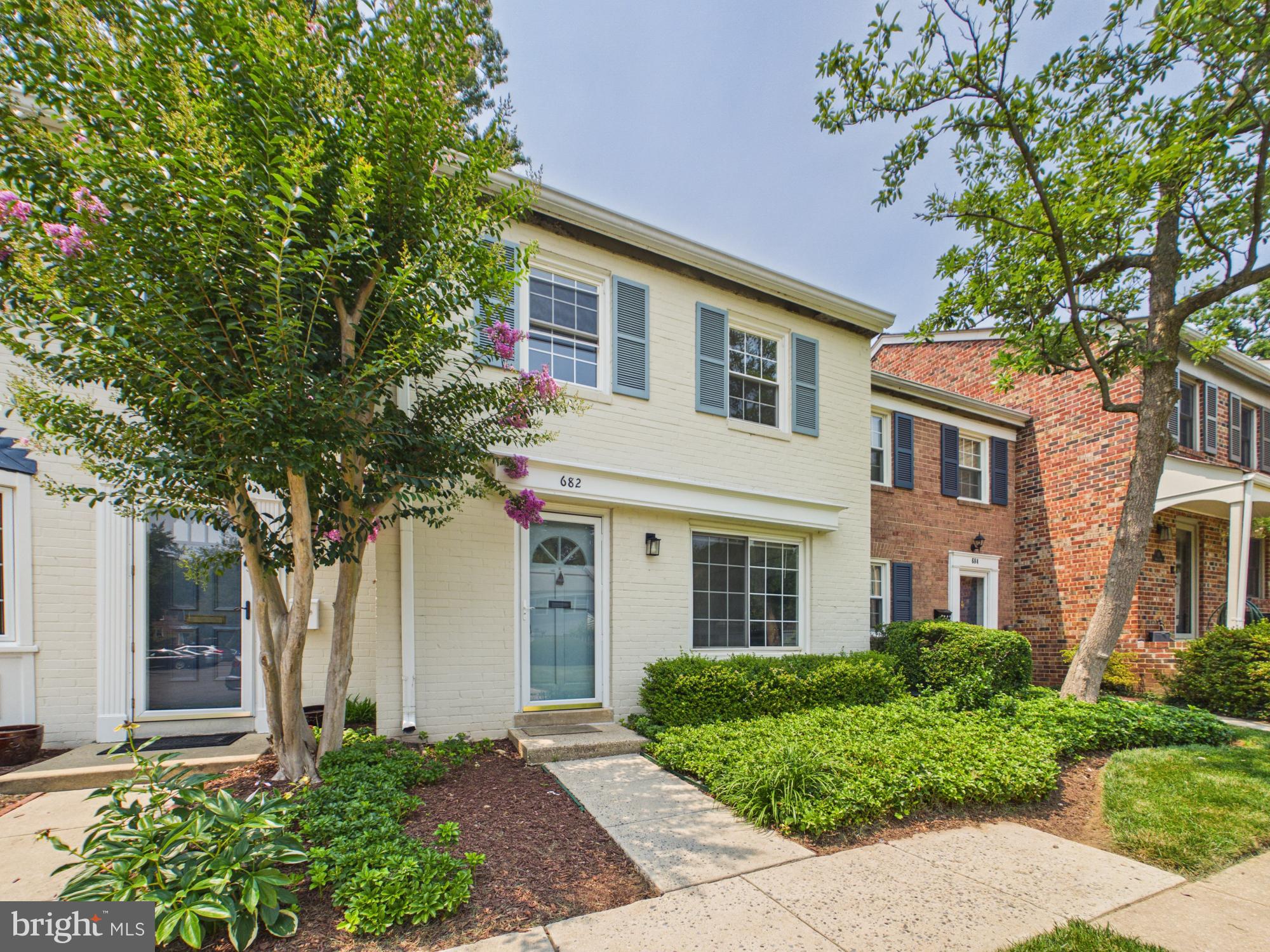 REGENT SQUARE - Residential