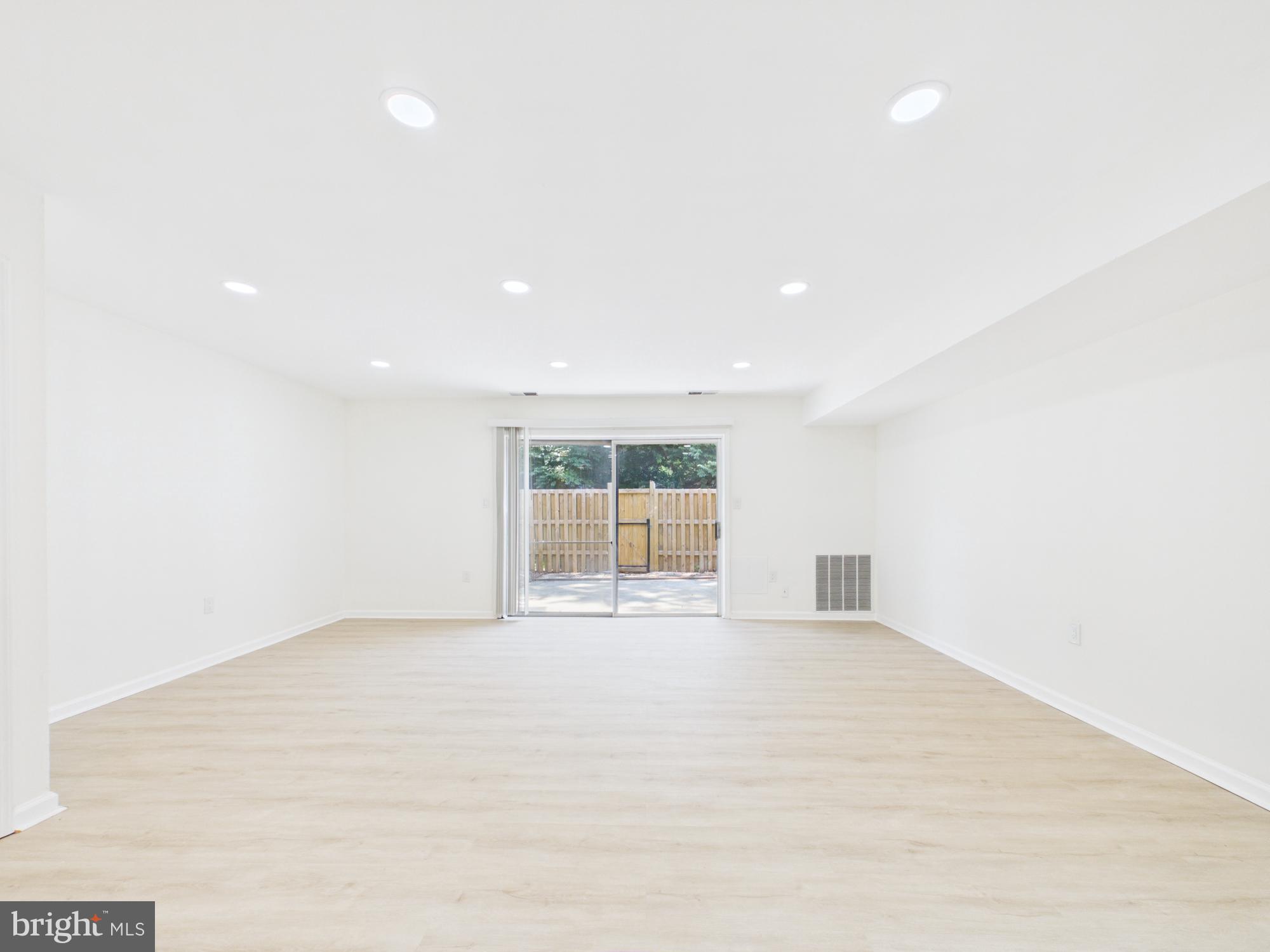 REGENT SQUARE - Residential