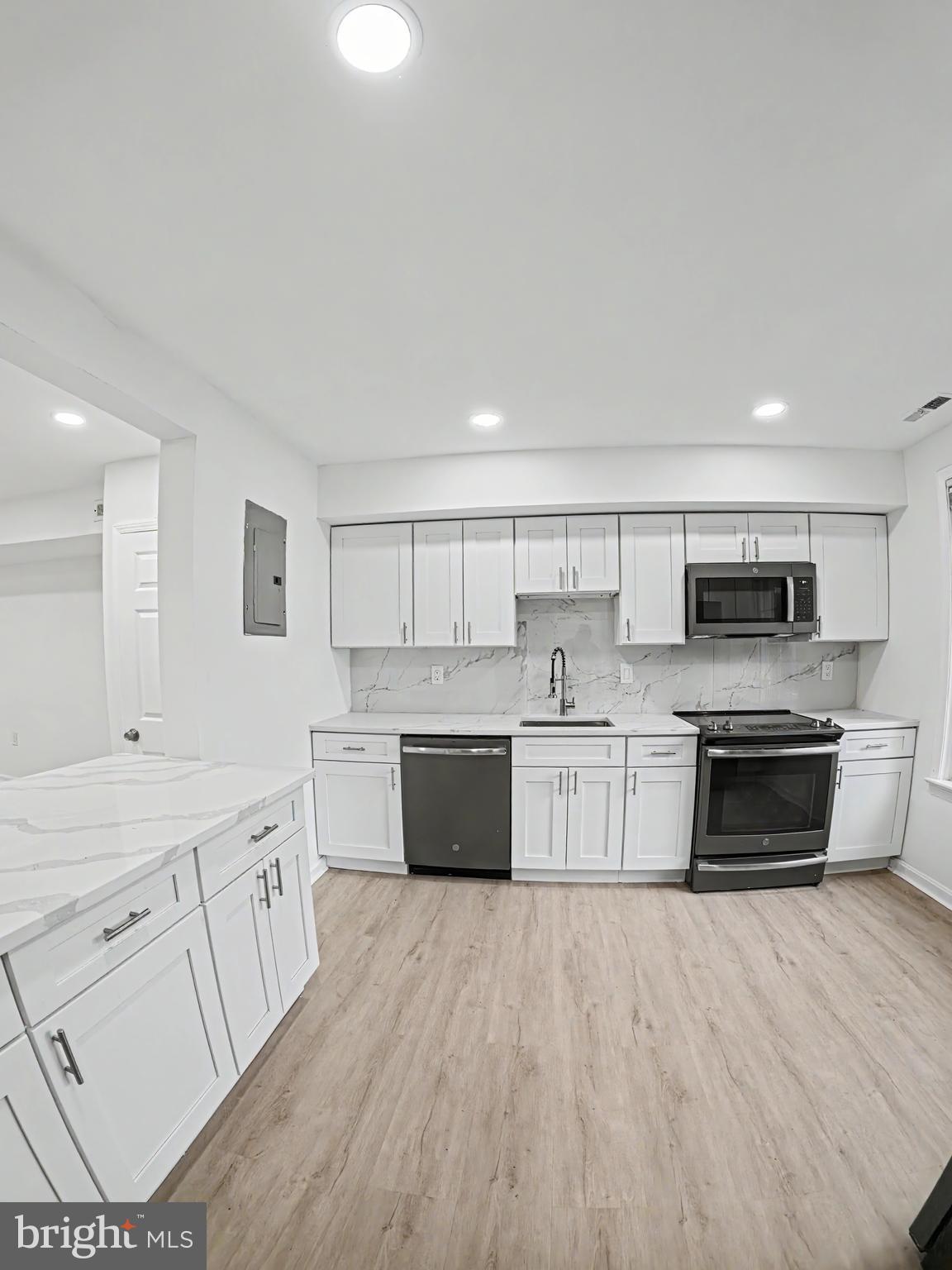 REGENT SQUARE - Residential