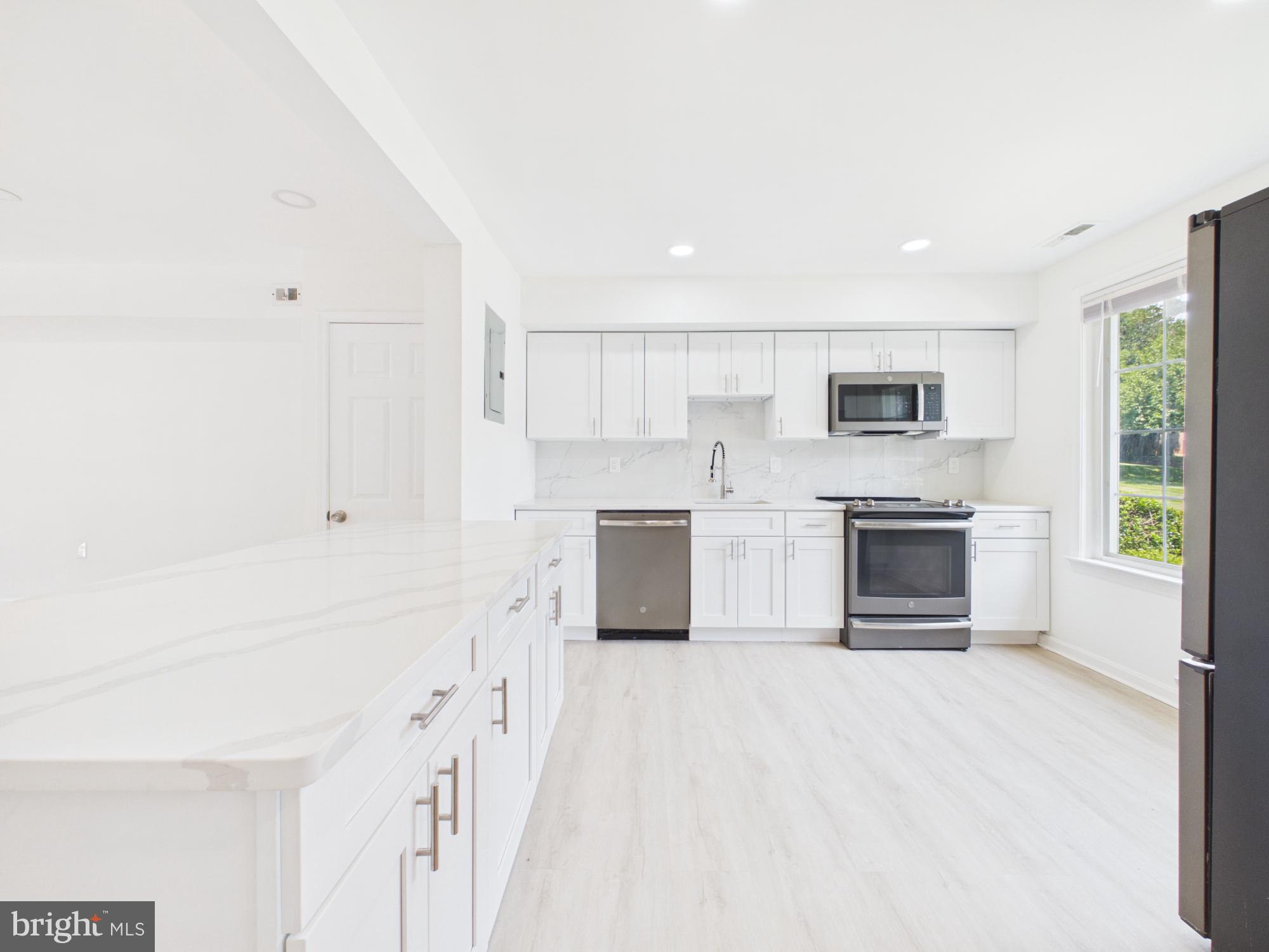 REGENT SQUARE - Residential