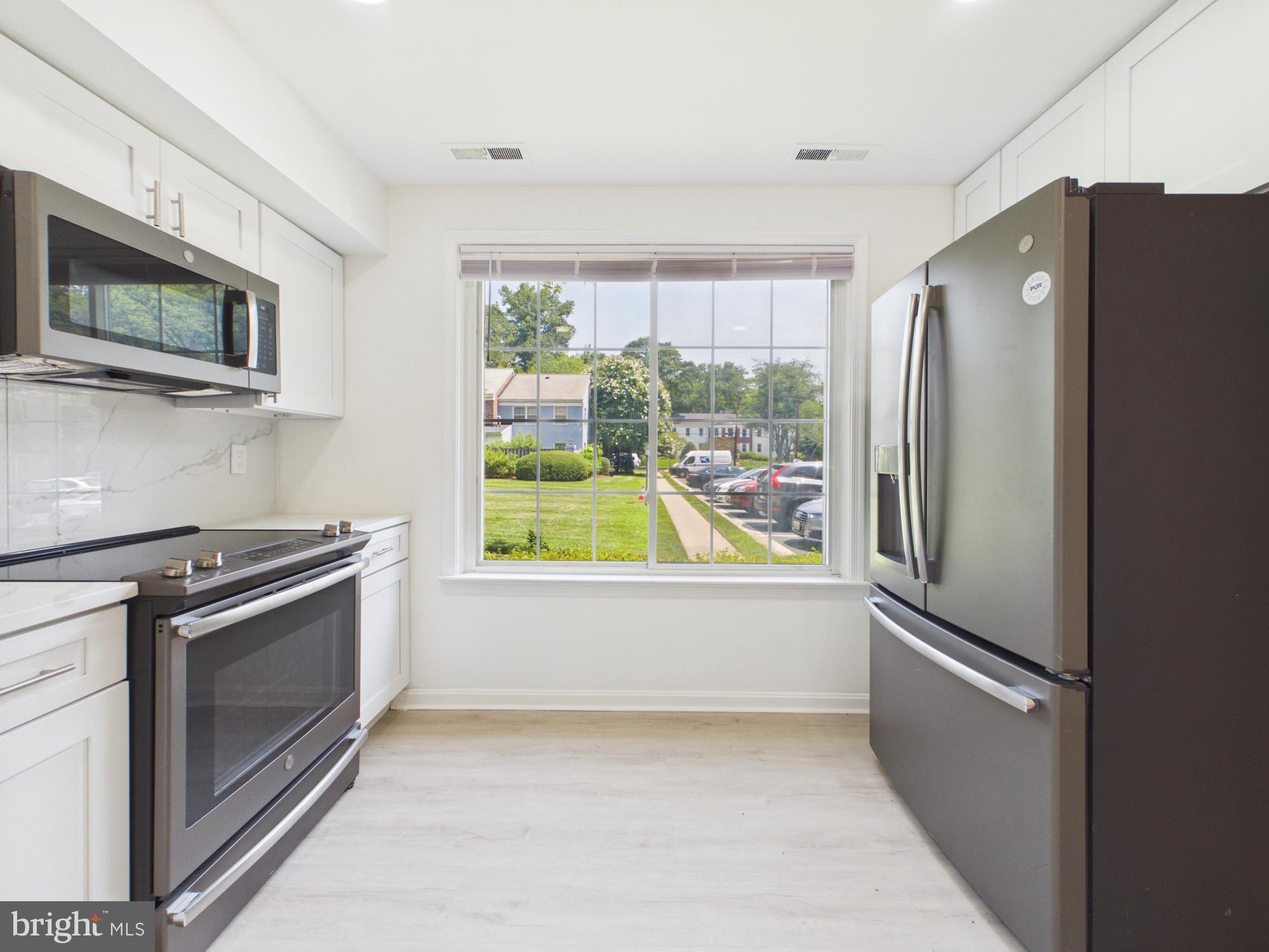 REGENT SQUARE - Residential