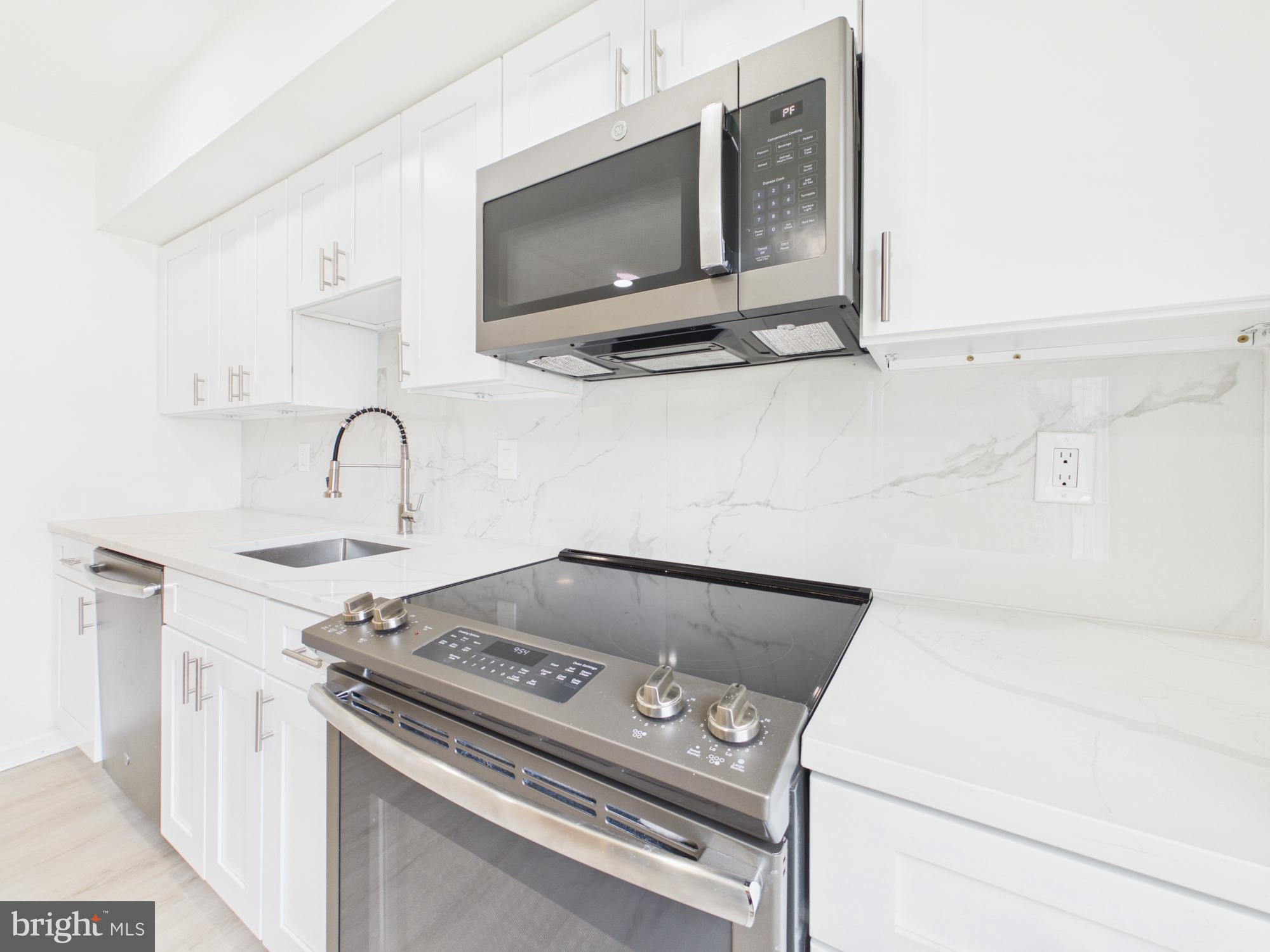 REGENT SQUARE - Residential