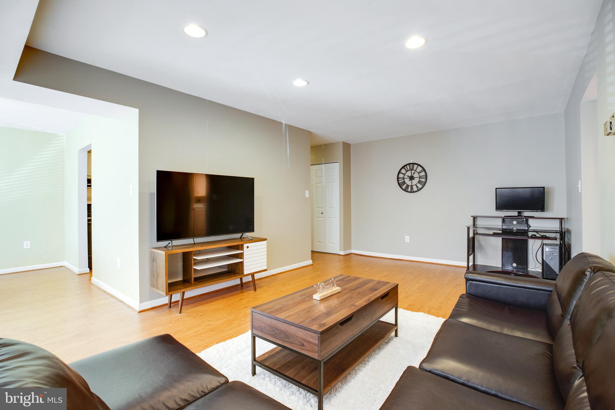 HAWTHORNE VILLAGE - Residential