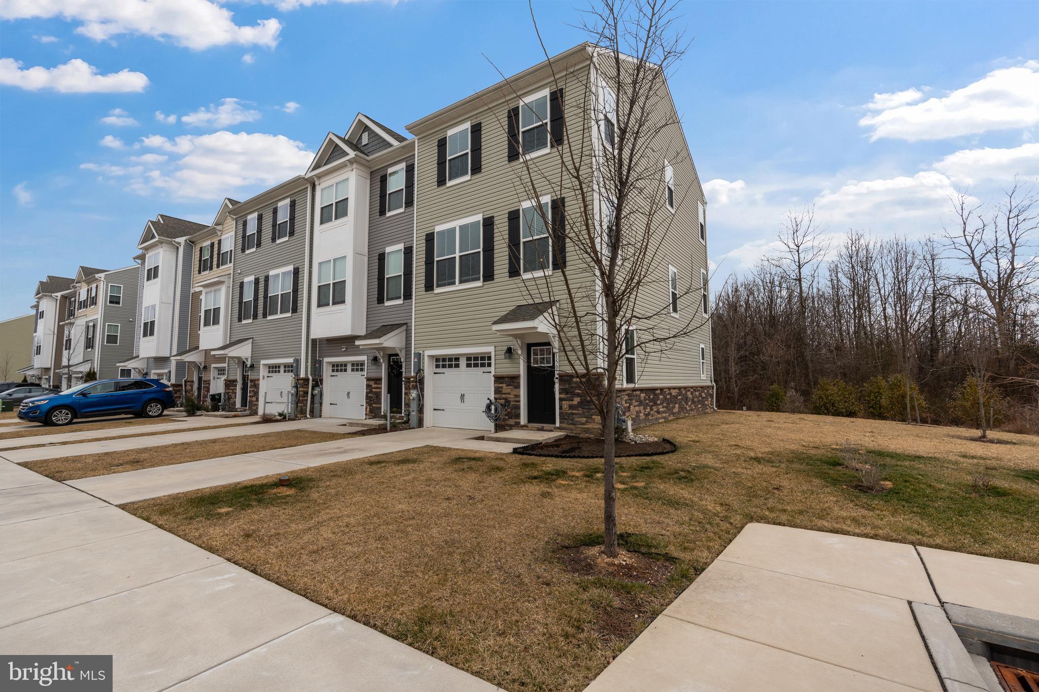 ESSEX - Residential Lease