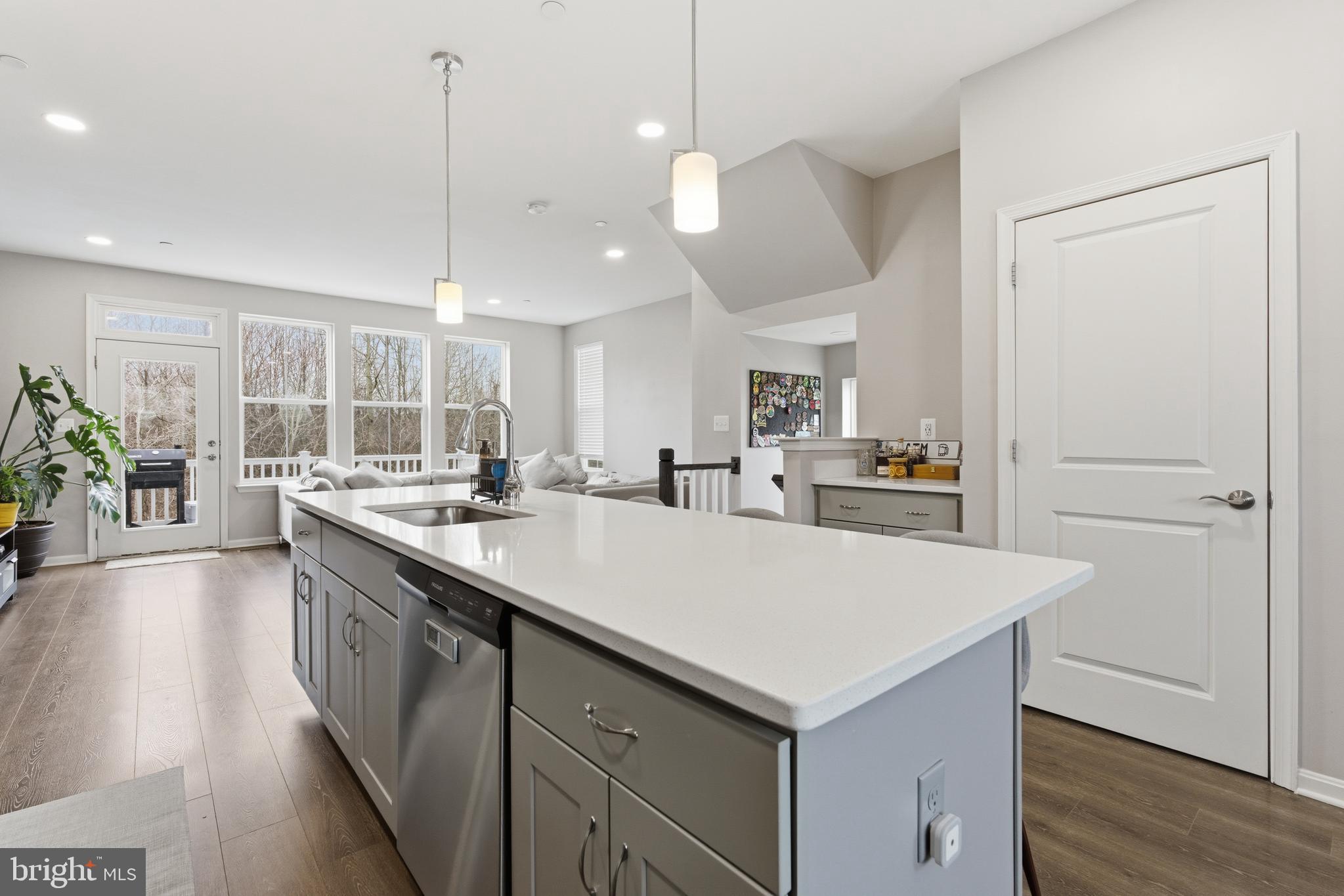ESSEX - Residential Lease
