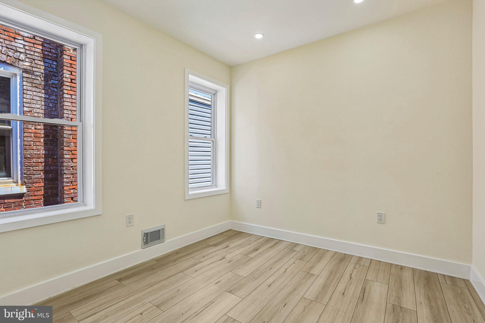 ROSEMONT - Residential