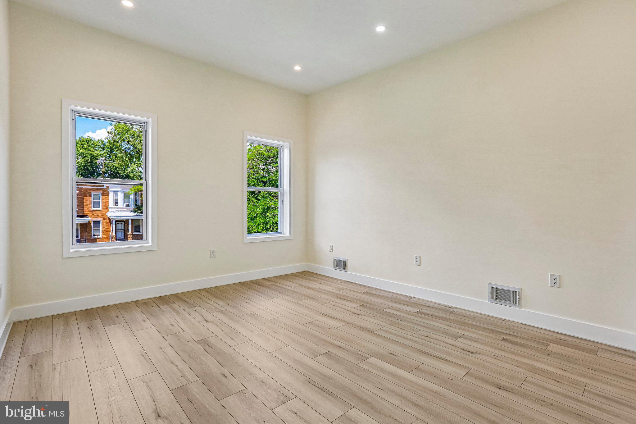 ROSEMONT - Residential