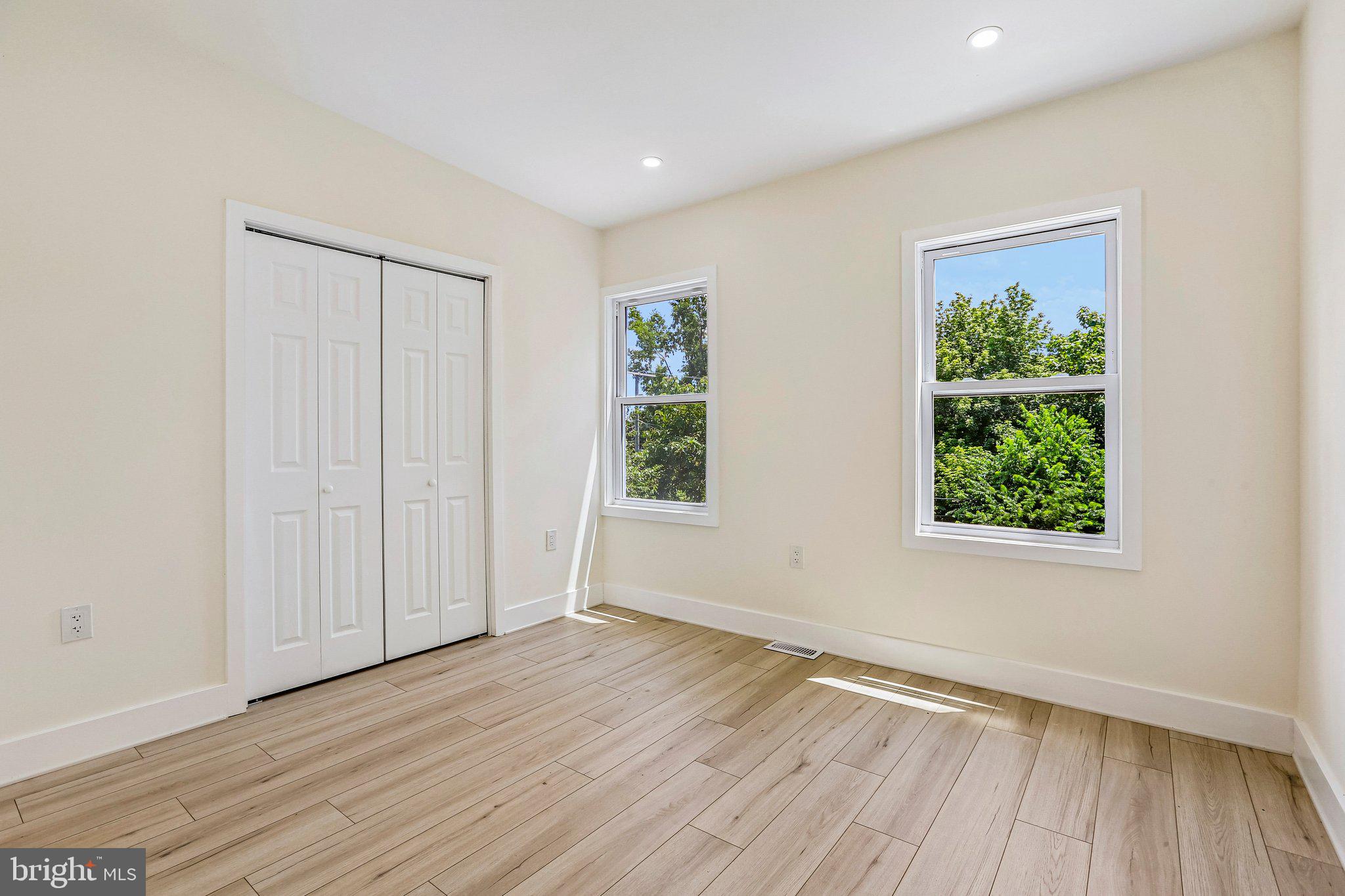 ROSEMONT - Residential
