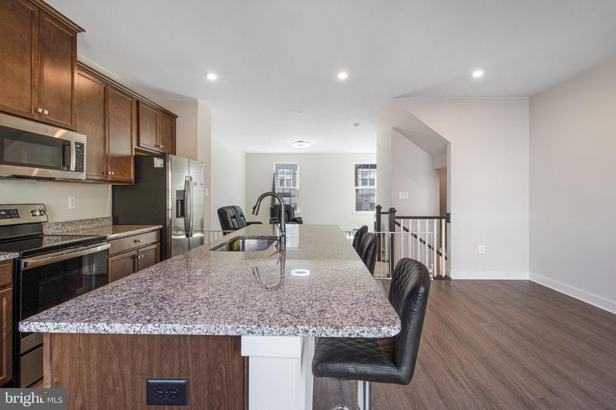MONTGOMERY VILLAGE - Residential