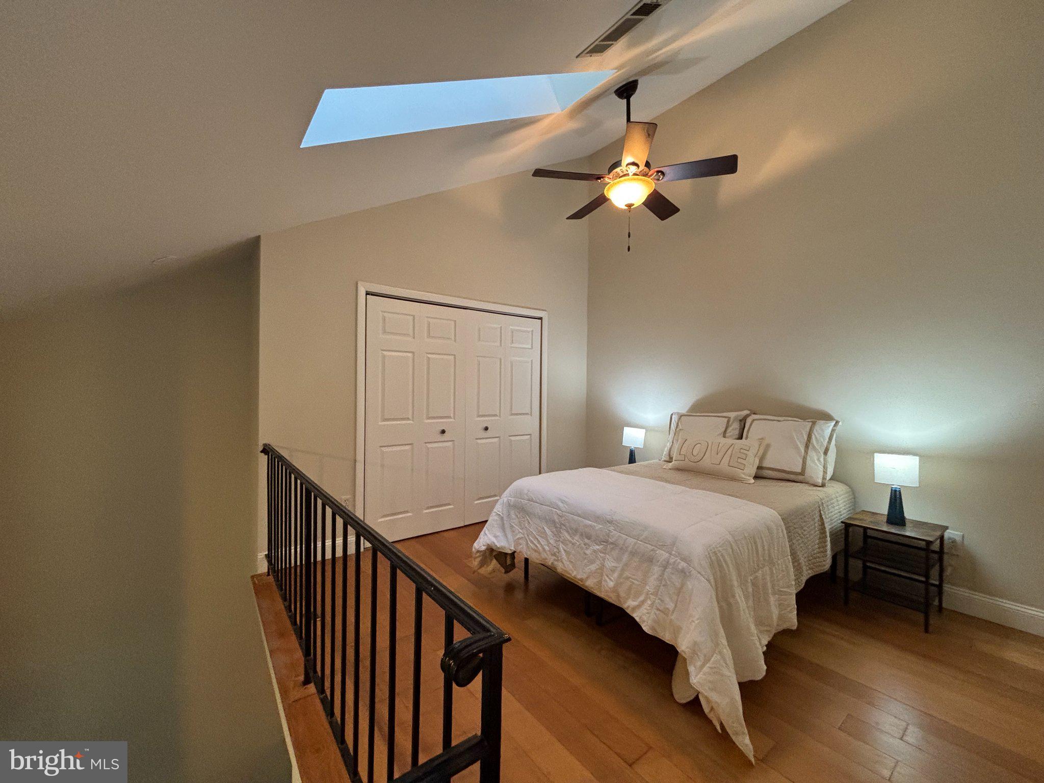 CHRISTOPHER COURT - Residential