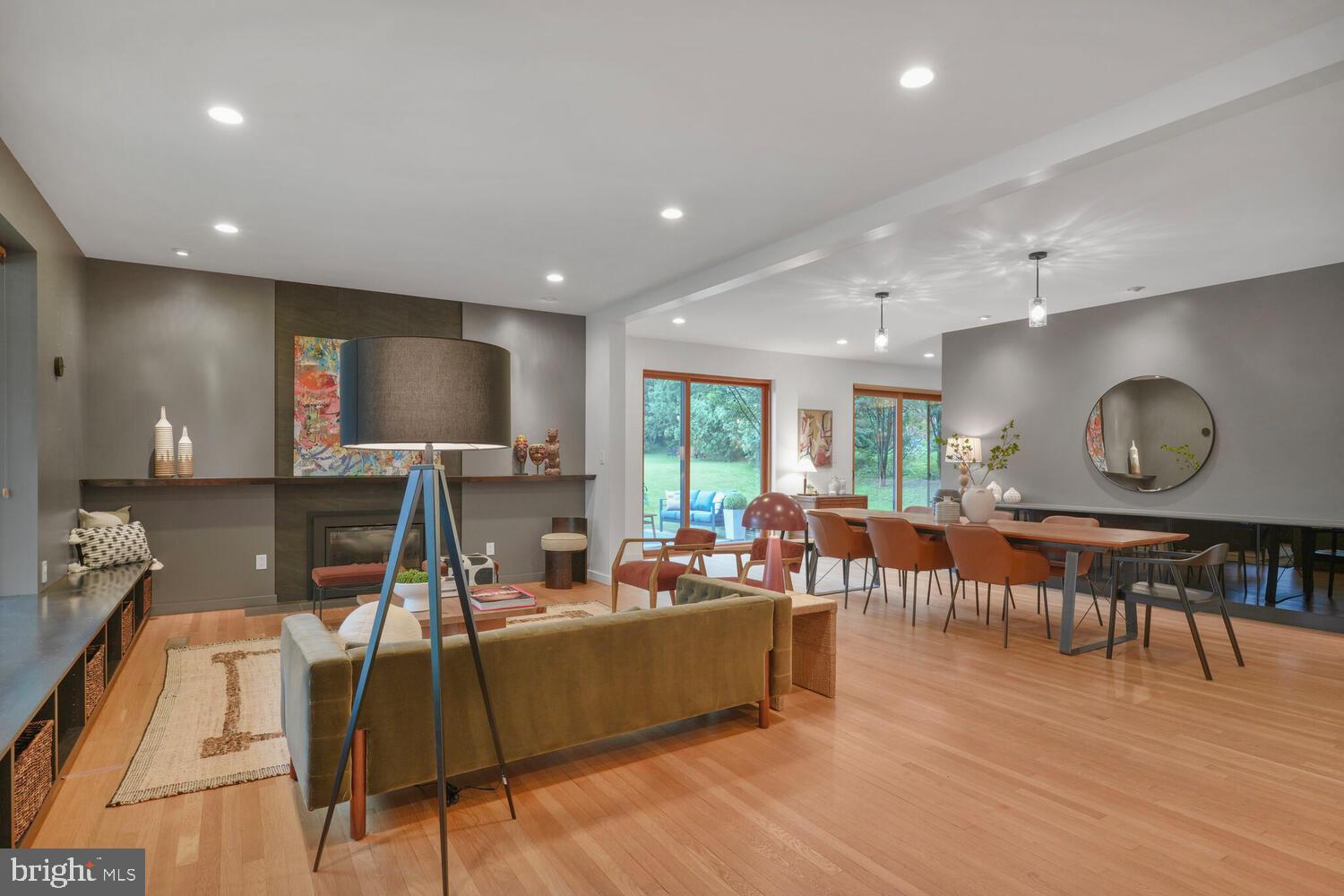 SHIRLEY WOODS - Residential