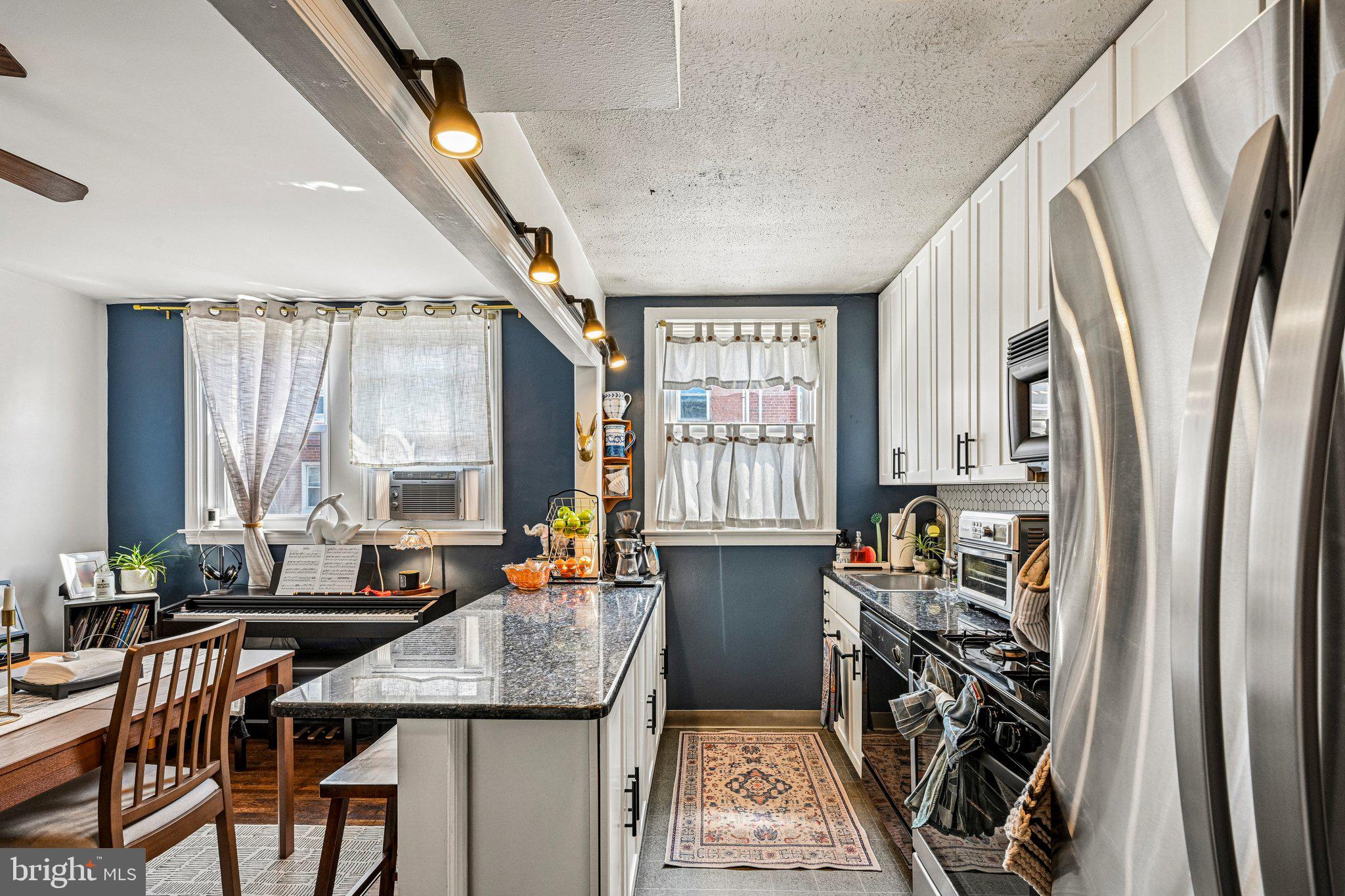 MAYFAIR - Residential