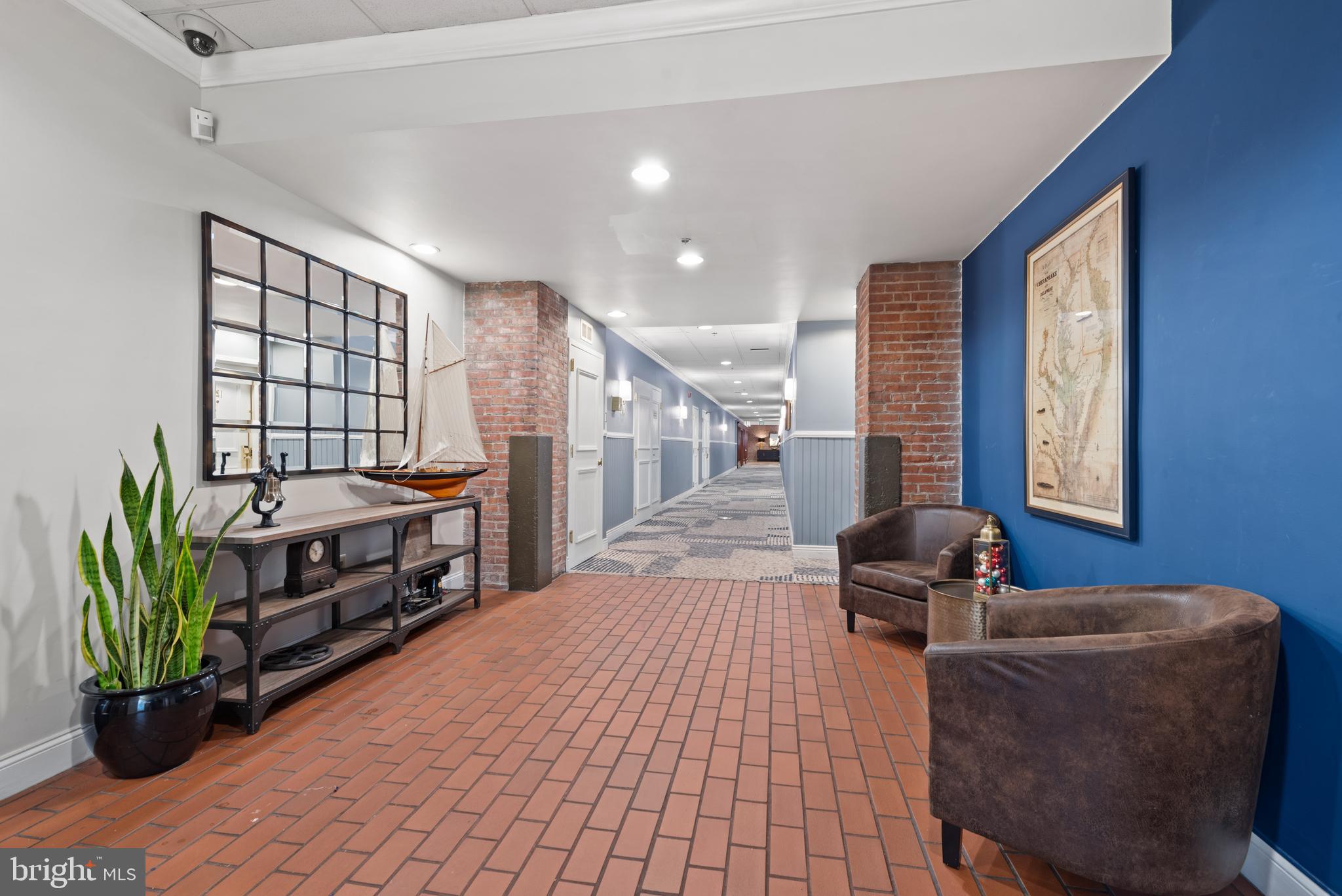 HENDERSON'S WHARF - Residential