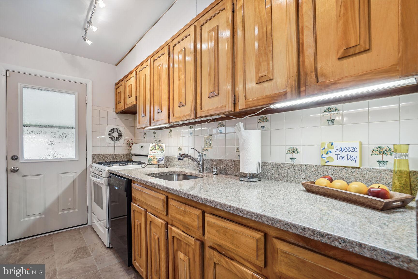FAMILY ESTATES PLAT 1> - Residential