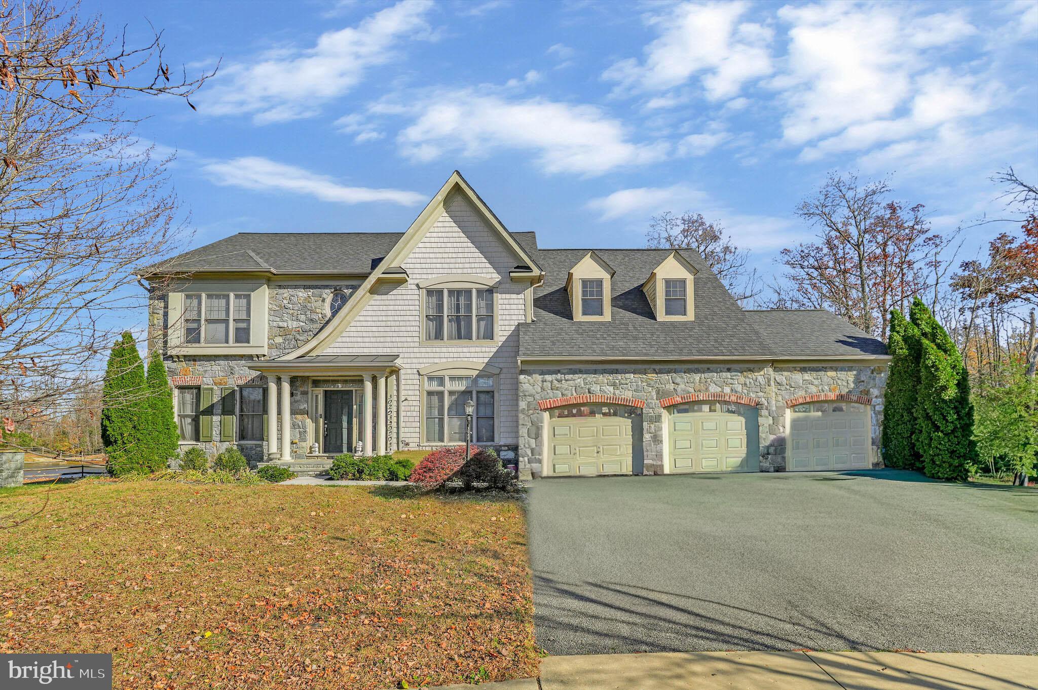 AUTUMN HILLS - Residential