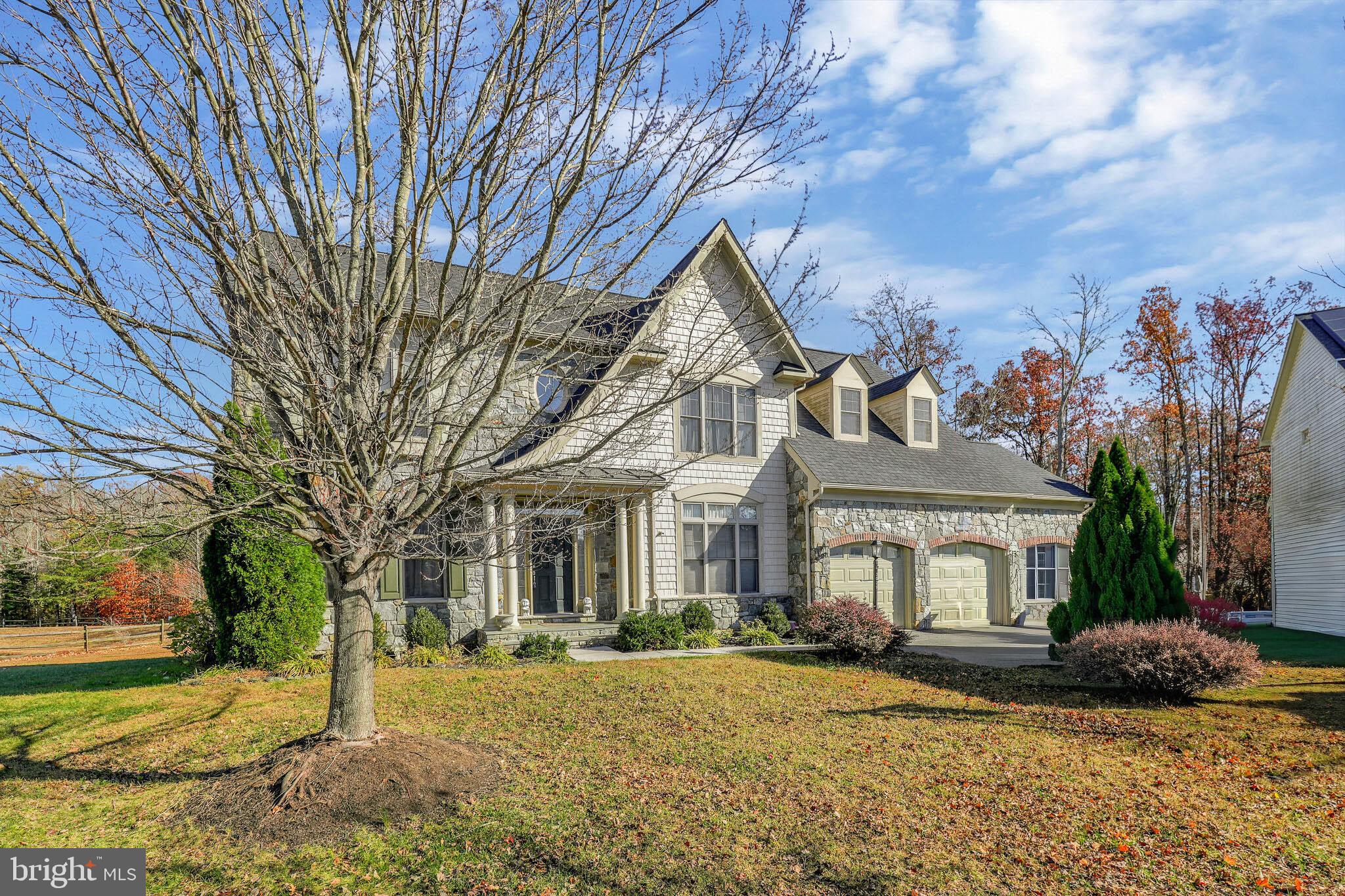 AUTUMN HILLS - Residential