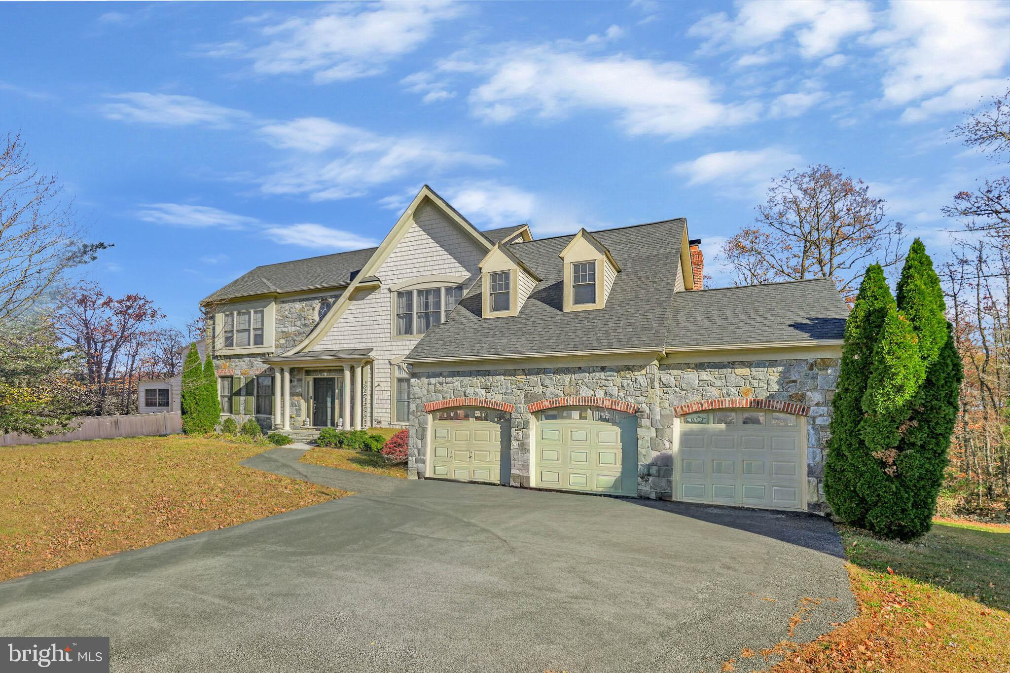 AUTUMN HILLS - Residential