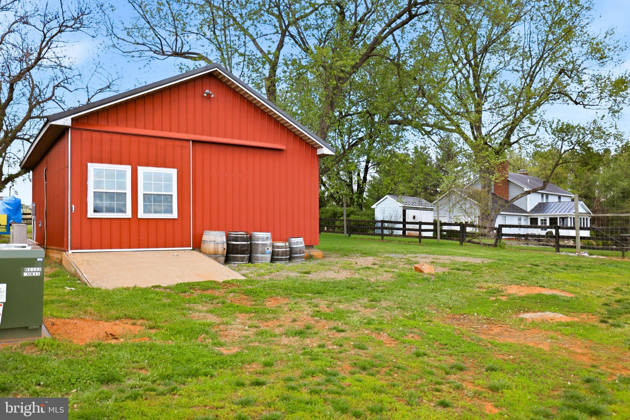 WATERFORD - Commercial Sale