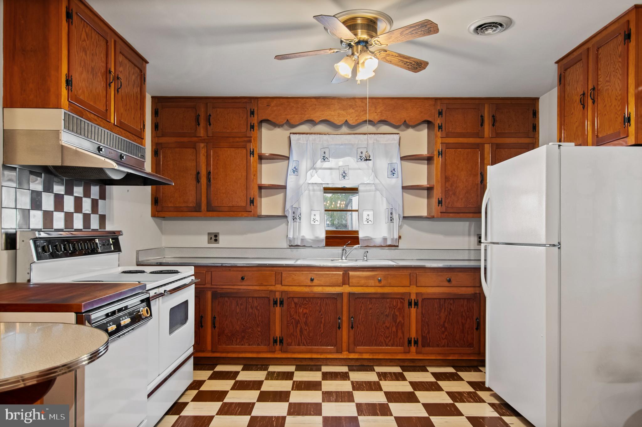 CLEARVIEW/CHATHAM HGTS - Commercial Sale