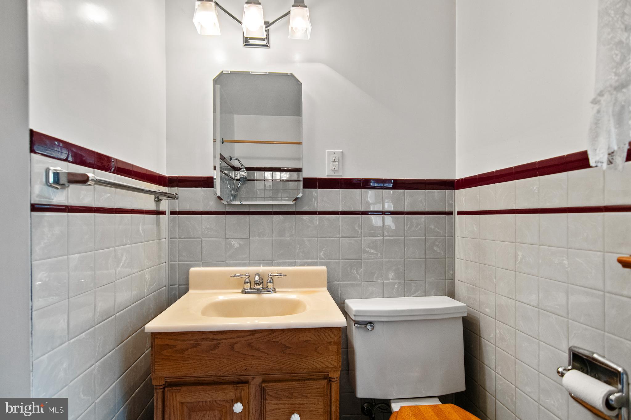 CLEARVIEW/CHATHAM HGTS - Commercial Sale