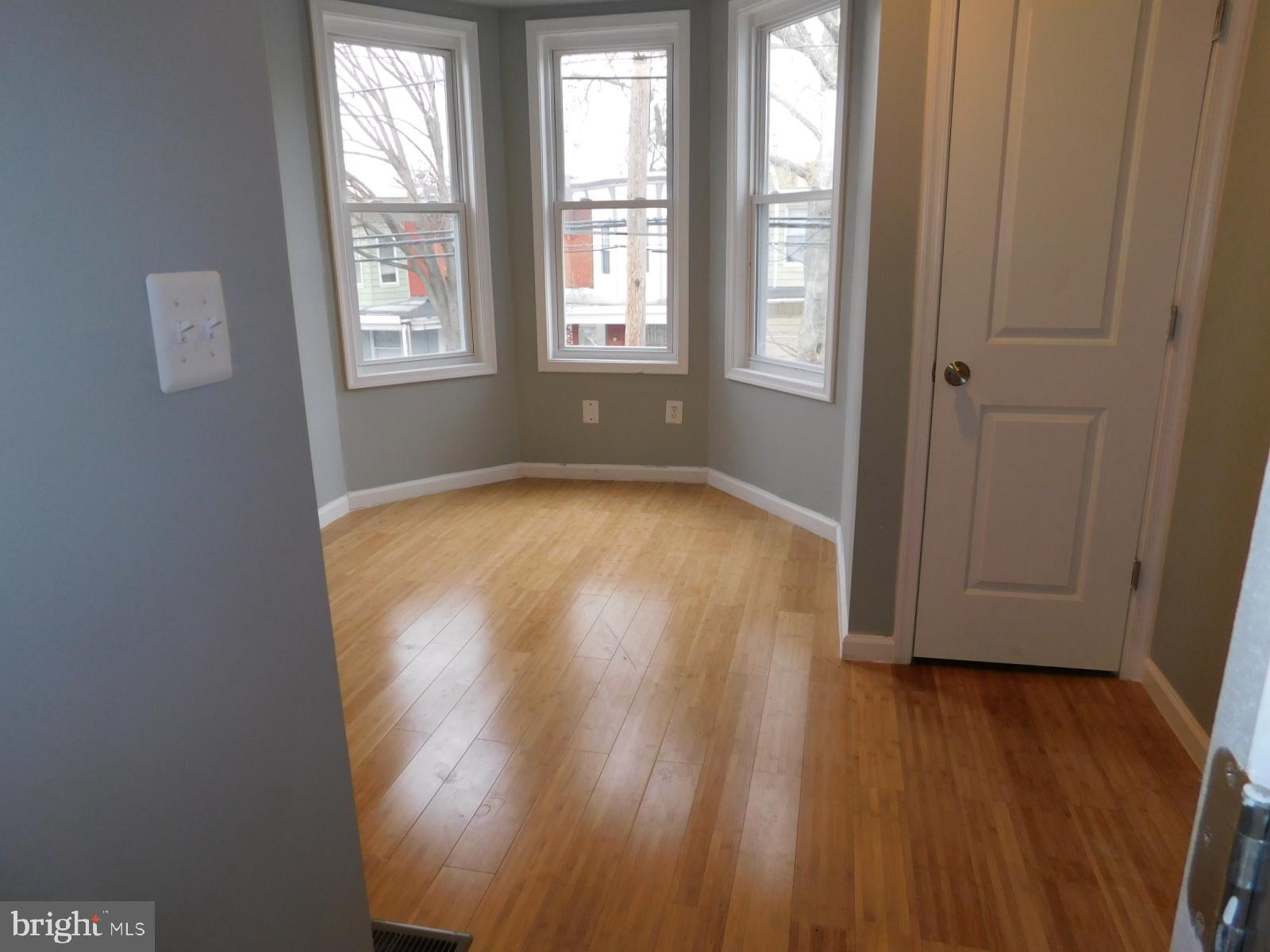 MILL CREEK - Residential