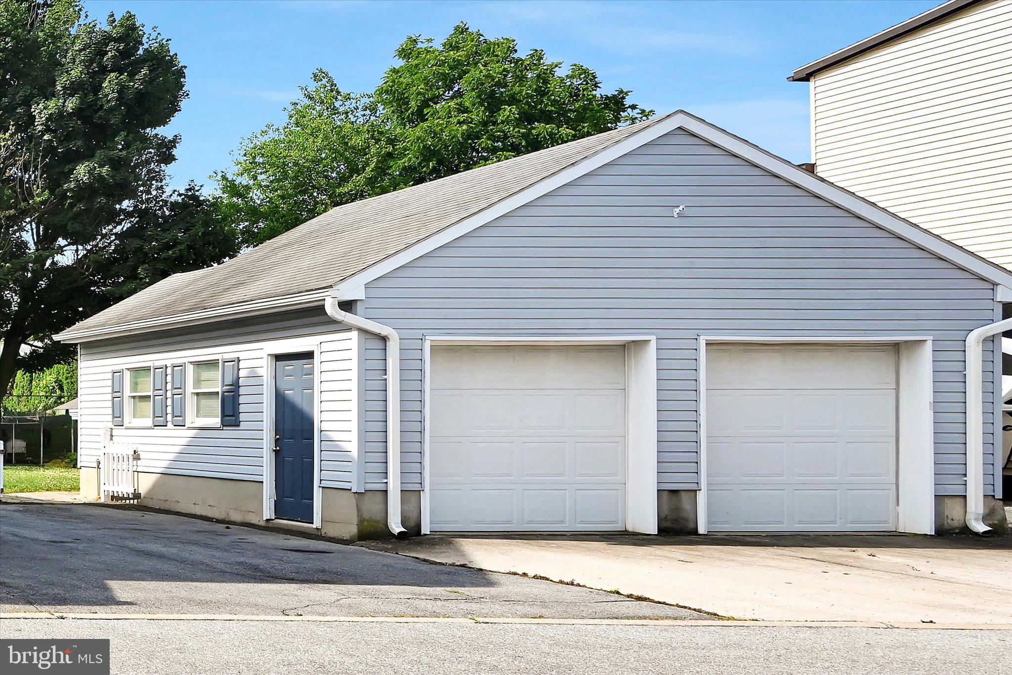HEBRON - Residential