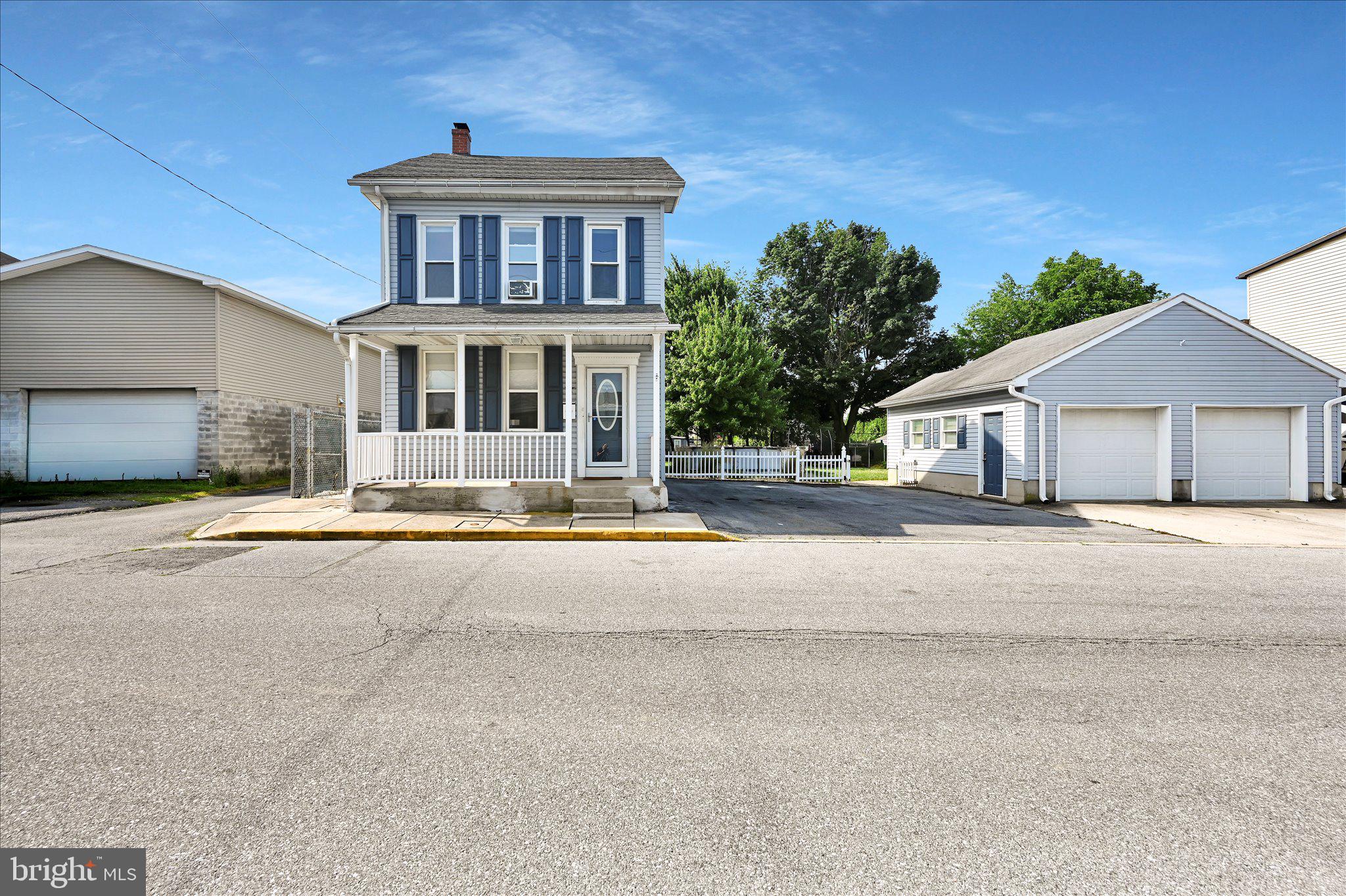 HEBRON - Residential