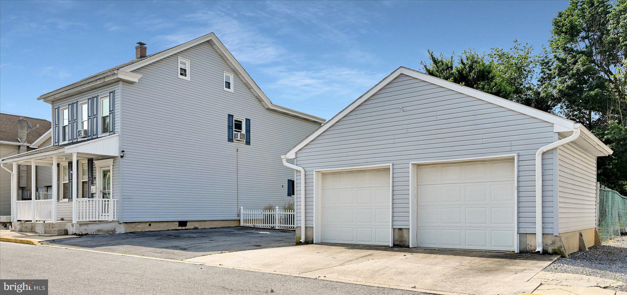 HEBRON - Residential
