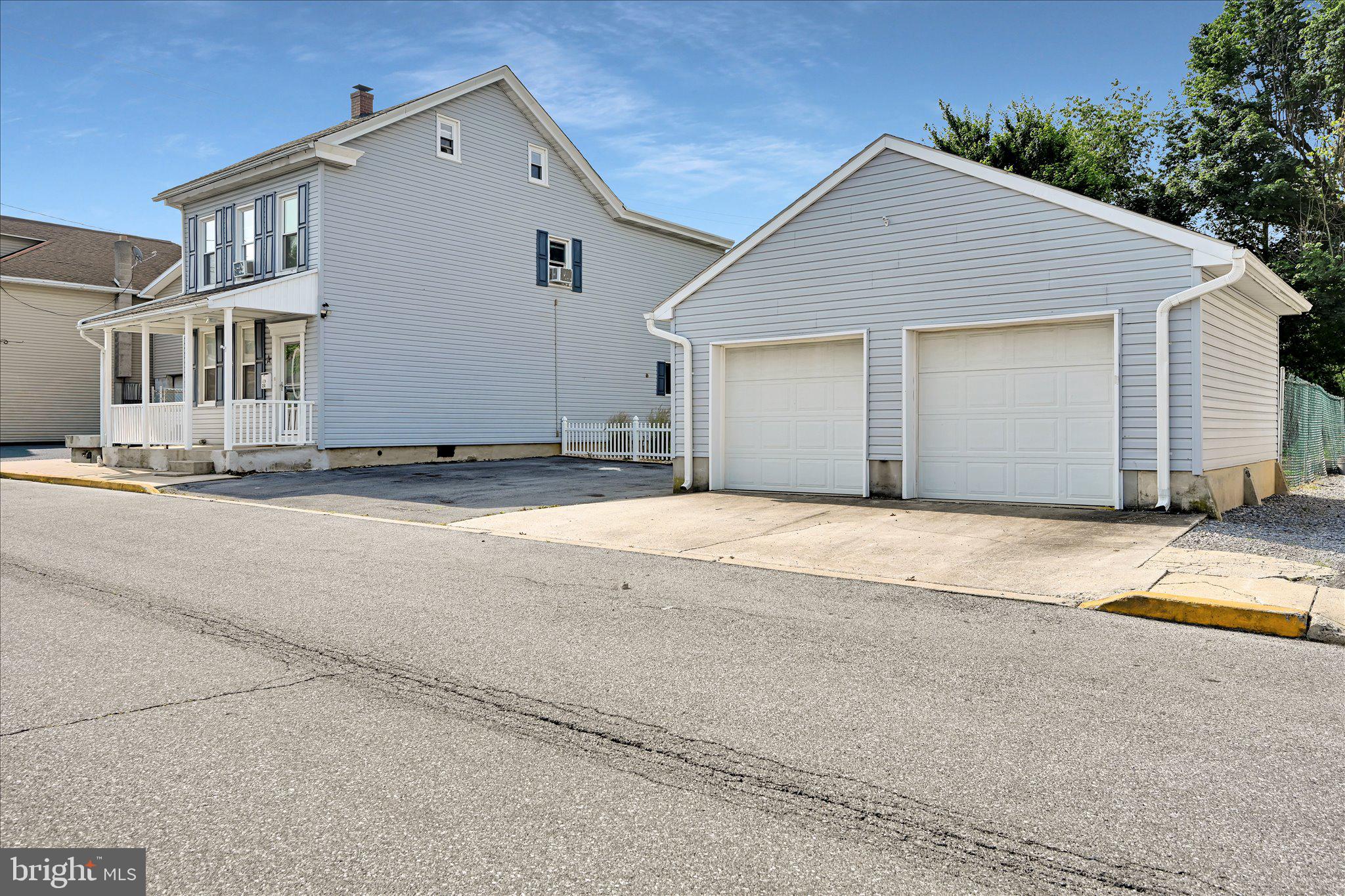 HEBRON - Residential