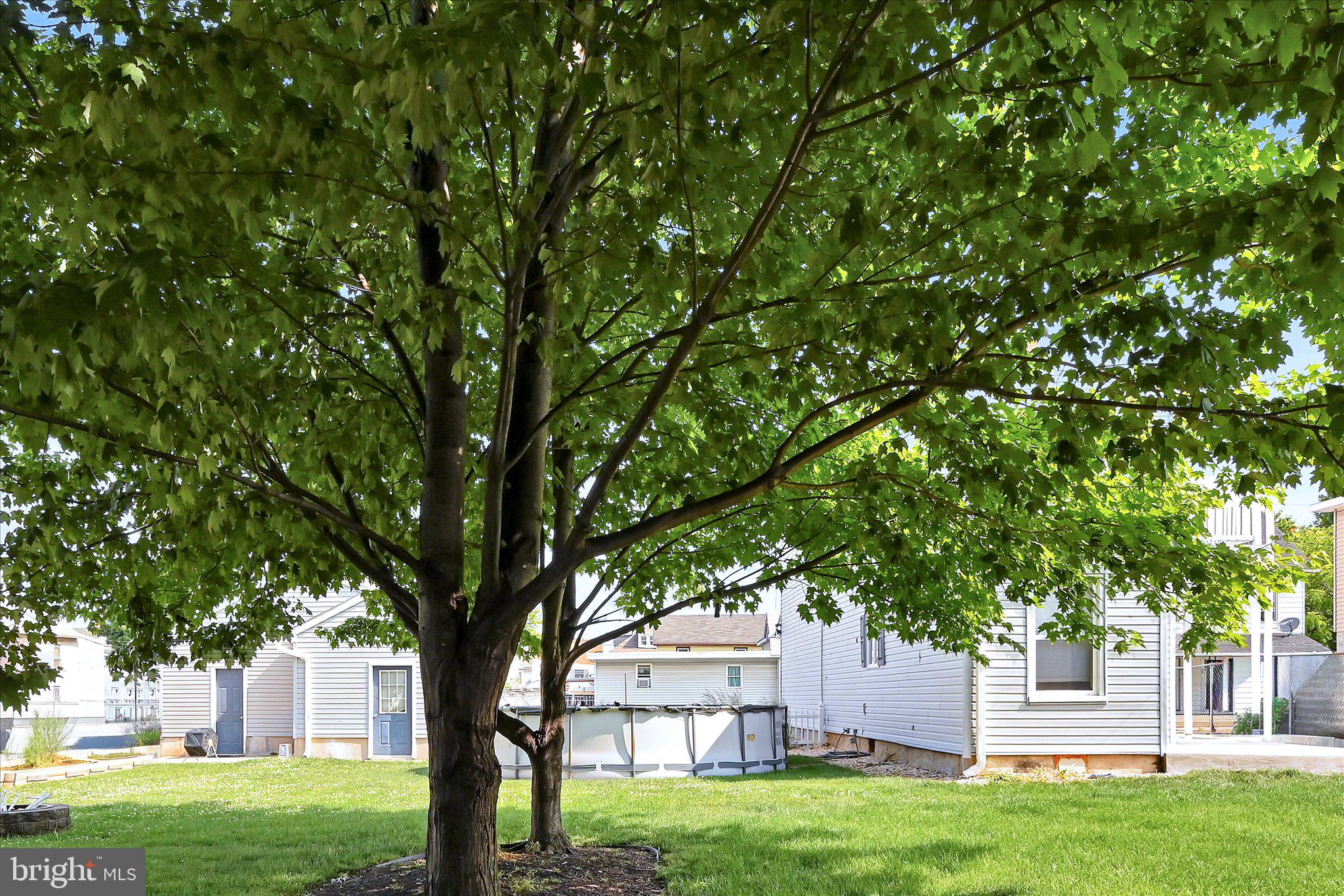 HEBRON - Residential