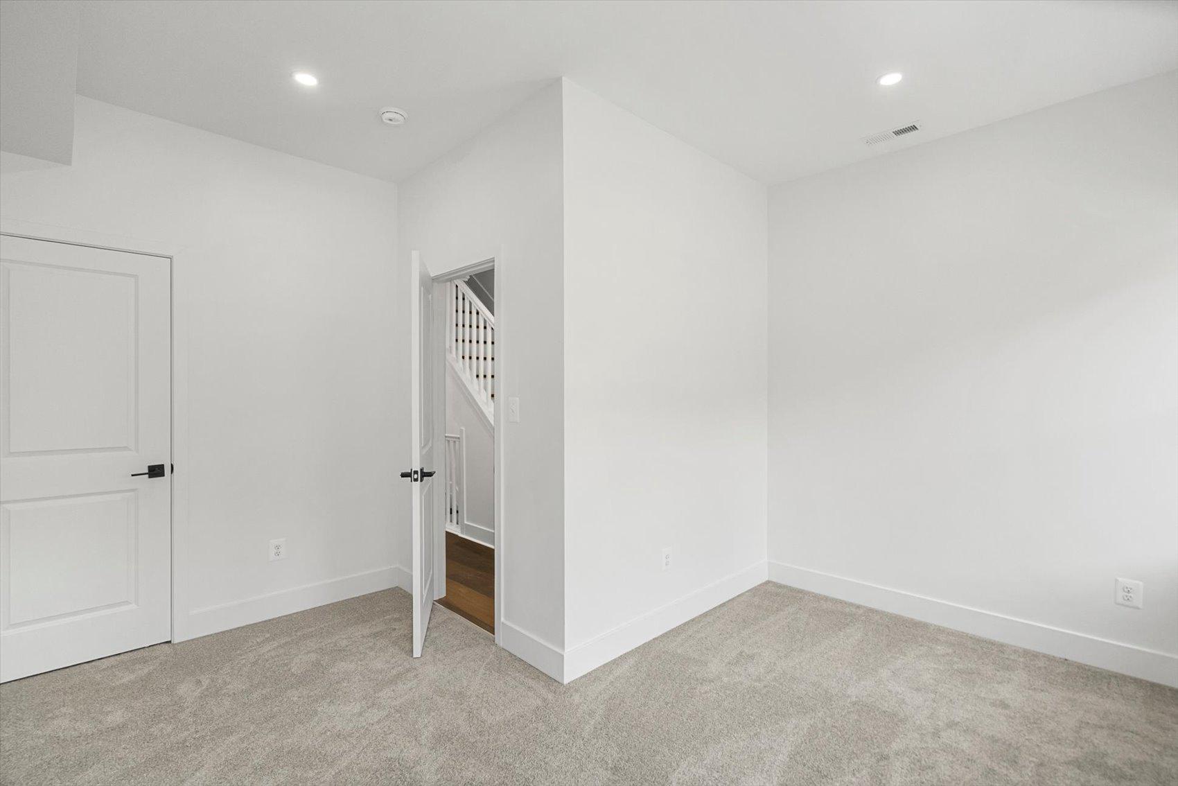 EAST BALTIMORE MIDWAY - Residential