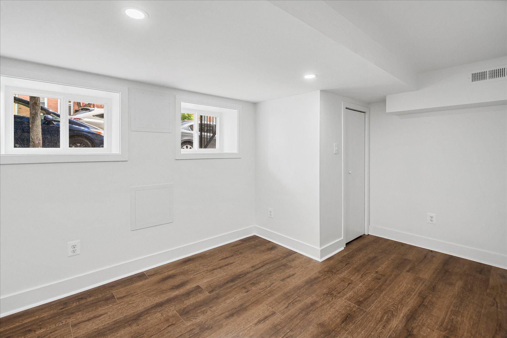 EAST BALTIMORE MIDWAY - Residential