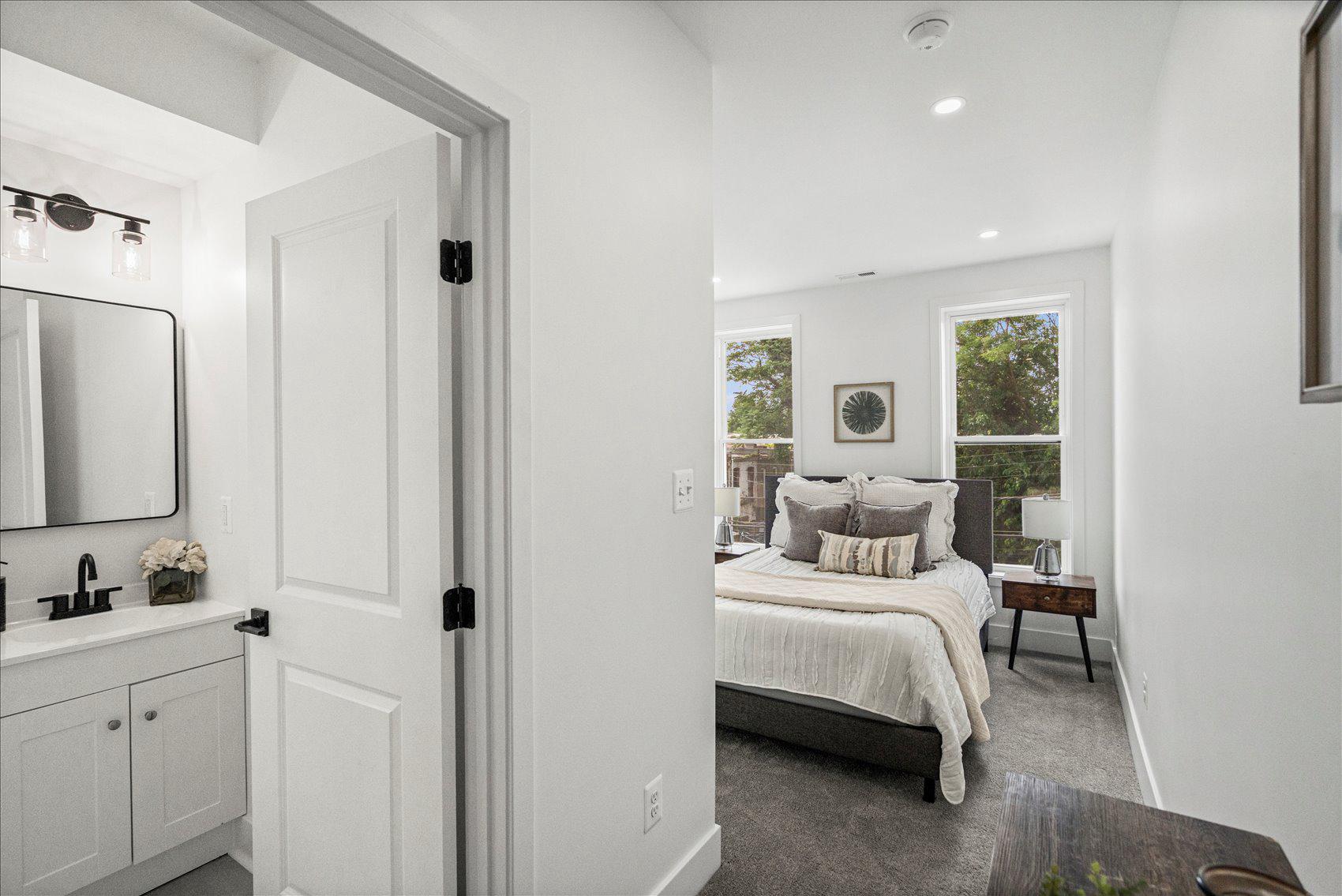 EAST BALTIMORE MIDWAY - Residential