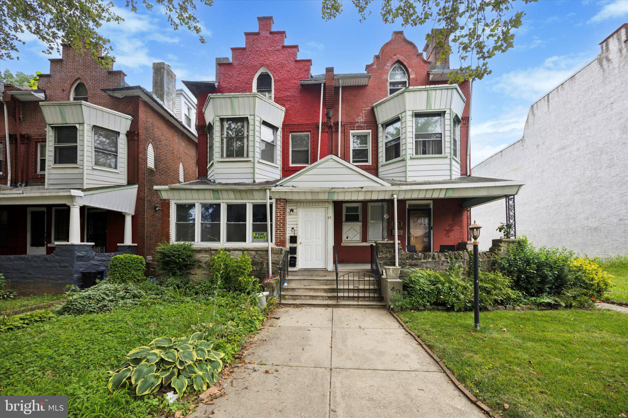 Fully licensed triplex  — offering strong upside for investors or owner-occupants. Property currently features three 2-bedroom, 1-bath units, with two units delivered vacant and one occupied by a long-term Section 8 tenant paying $950/month.

• Unit 1:  2BD/1BA  move-in-ready condition
• Unit 2: Vacant 2BD/1BA in good condition, ready for immediate occupancy or rental
• Unit 3: Occupied 2BD/1BA with stable Section 8 income at $950/month

Excellent opportunity to increase rents, house hack, or maximize cash flow with additional licensing potential. Great setup for both seasoned investors and first-time multifamily buyers looking for immediate income with value-add upside.