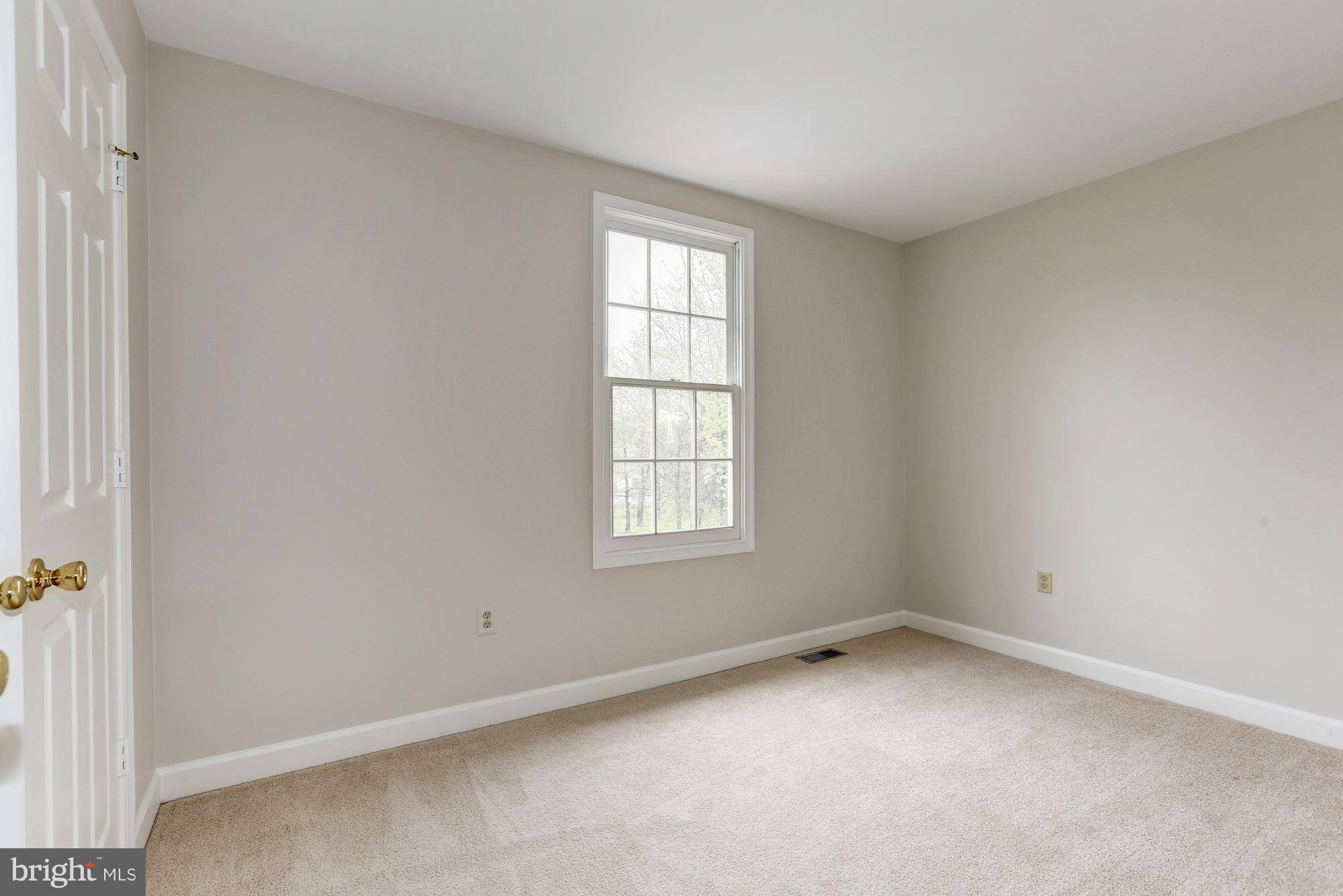 SENECA CHASE - Residential