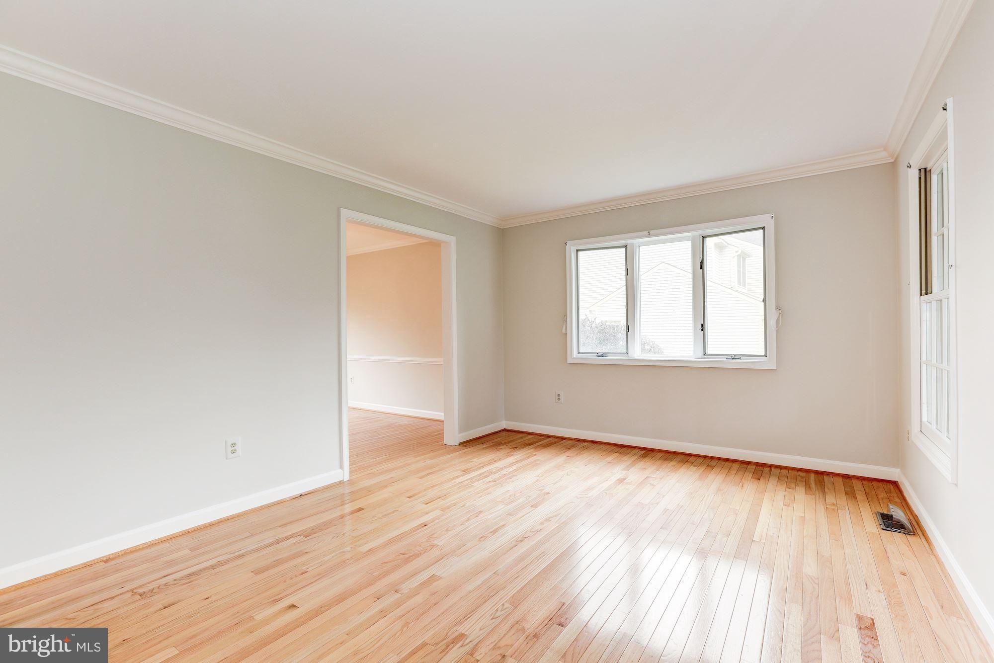 SENECA CHASE - Residential